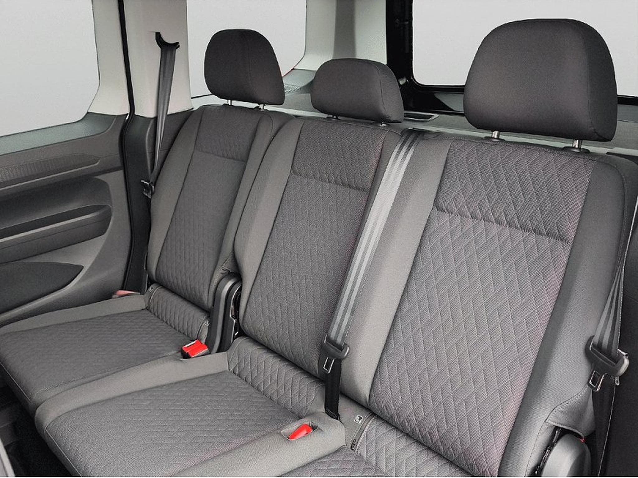 VW Caddy (2025) - Photo 10