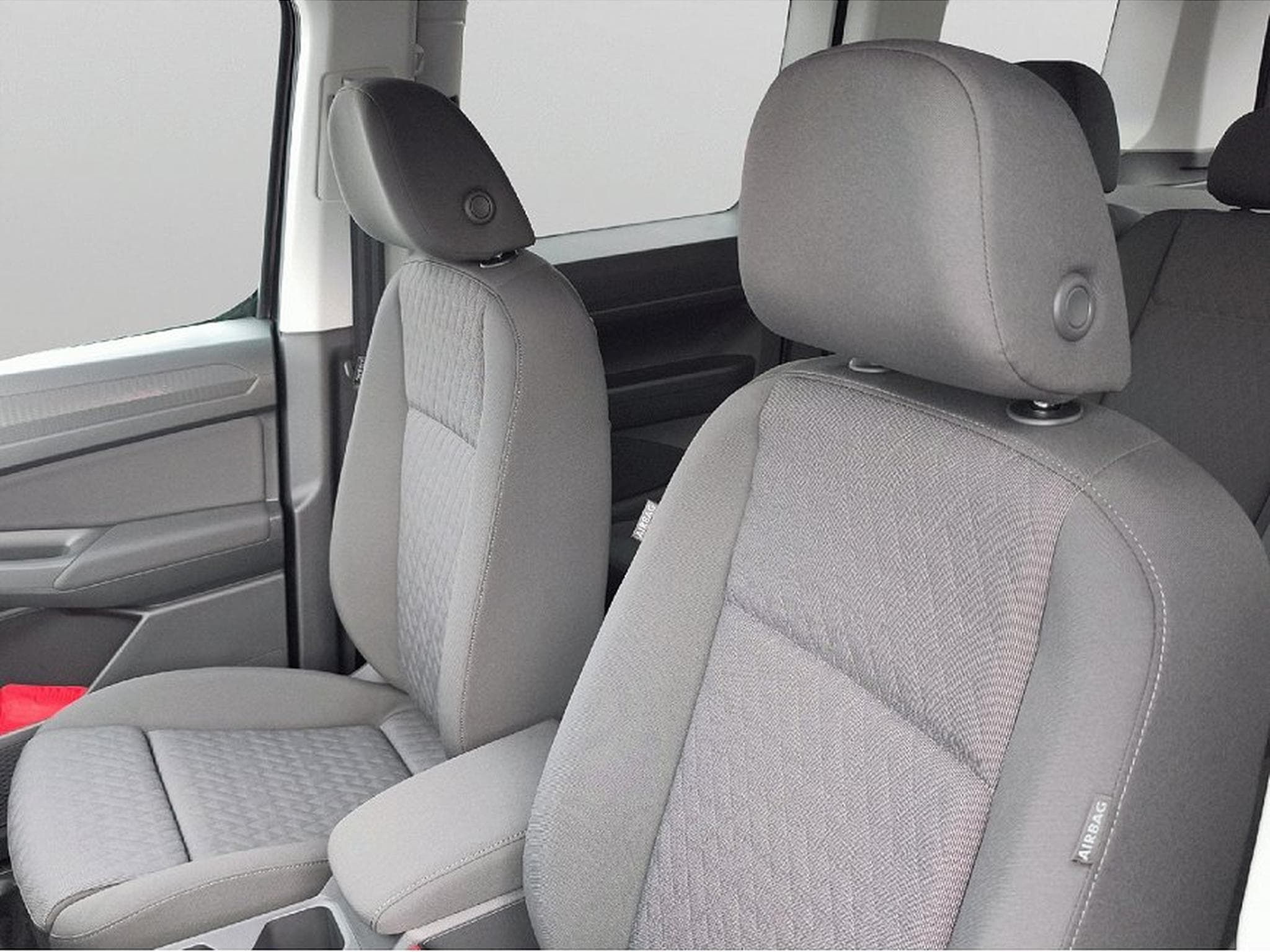 VW Caddy (2025) - Photo 6