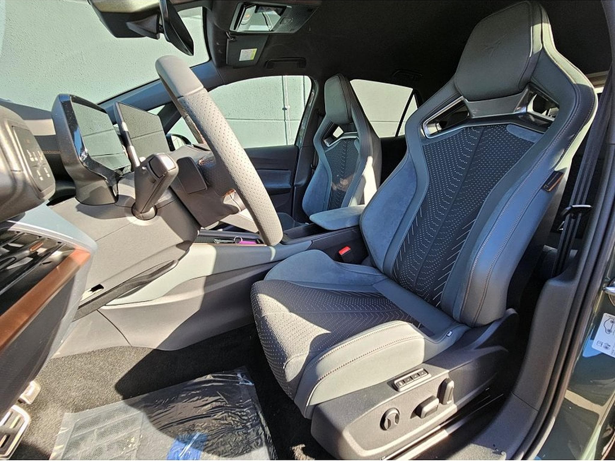 Cupra Born (2024) - Photo 6