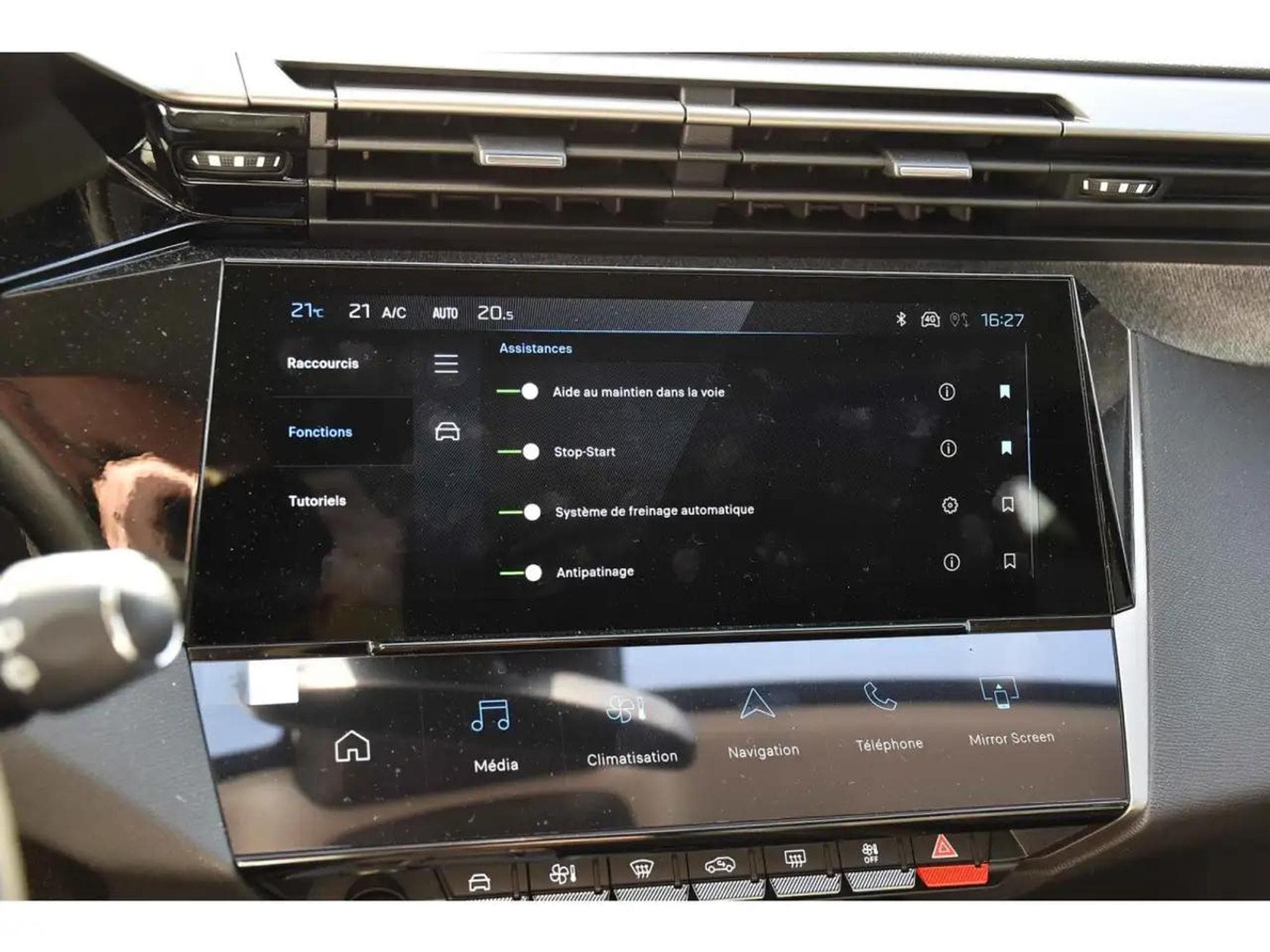 Peugeot 308 (2025) - Photo 16