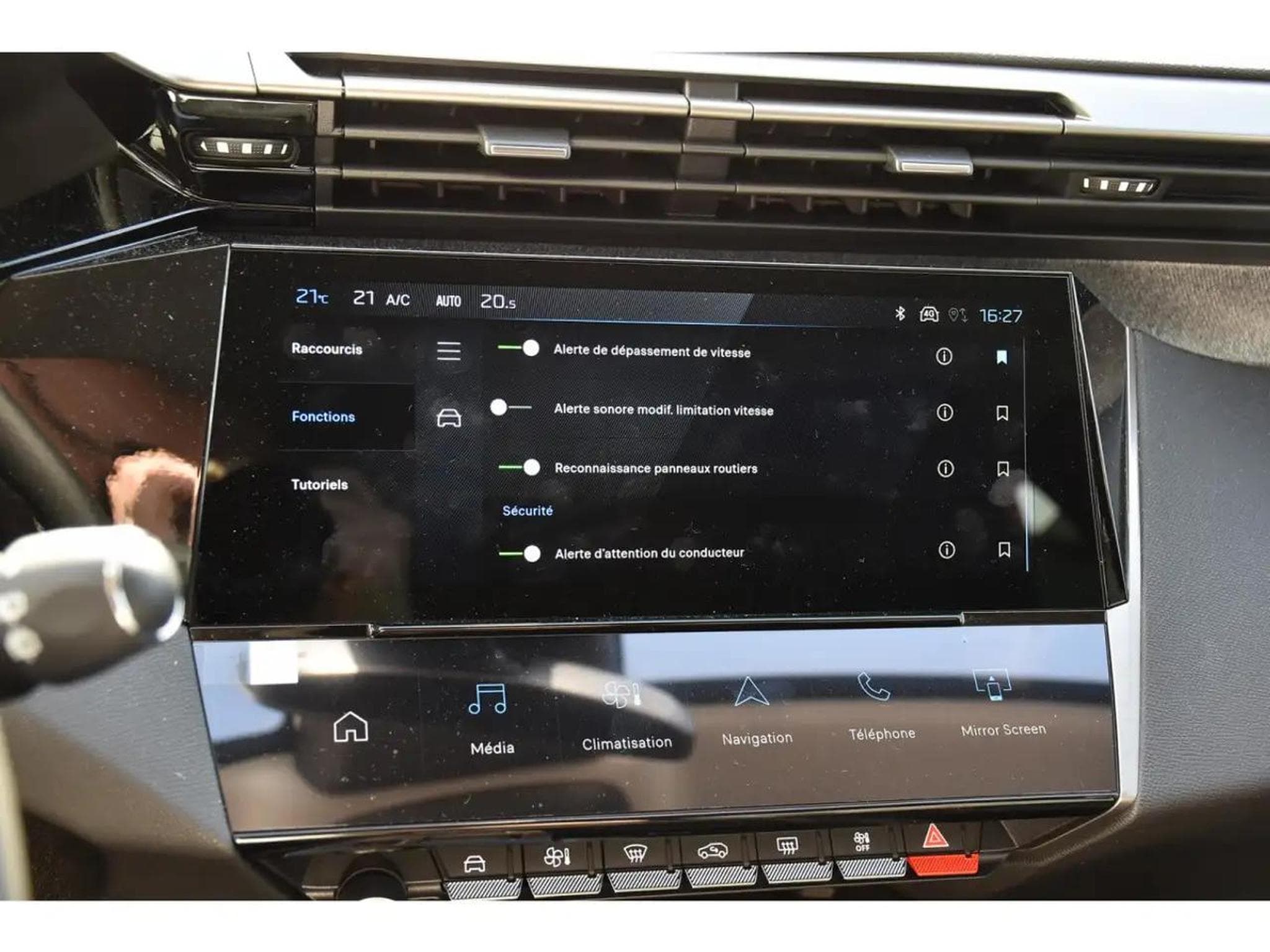 Peugeot 308 (2025) - Photo 18