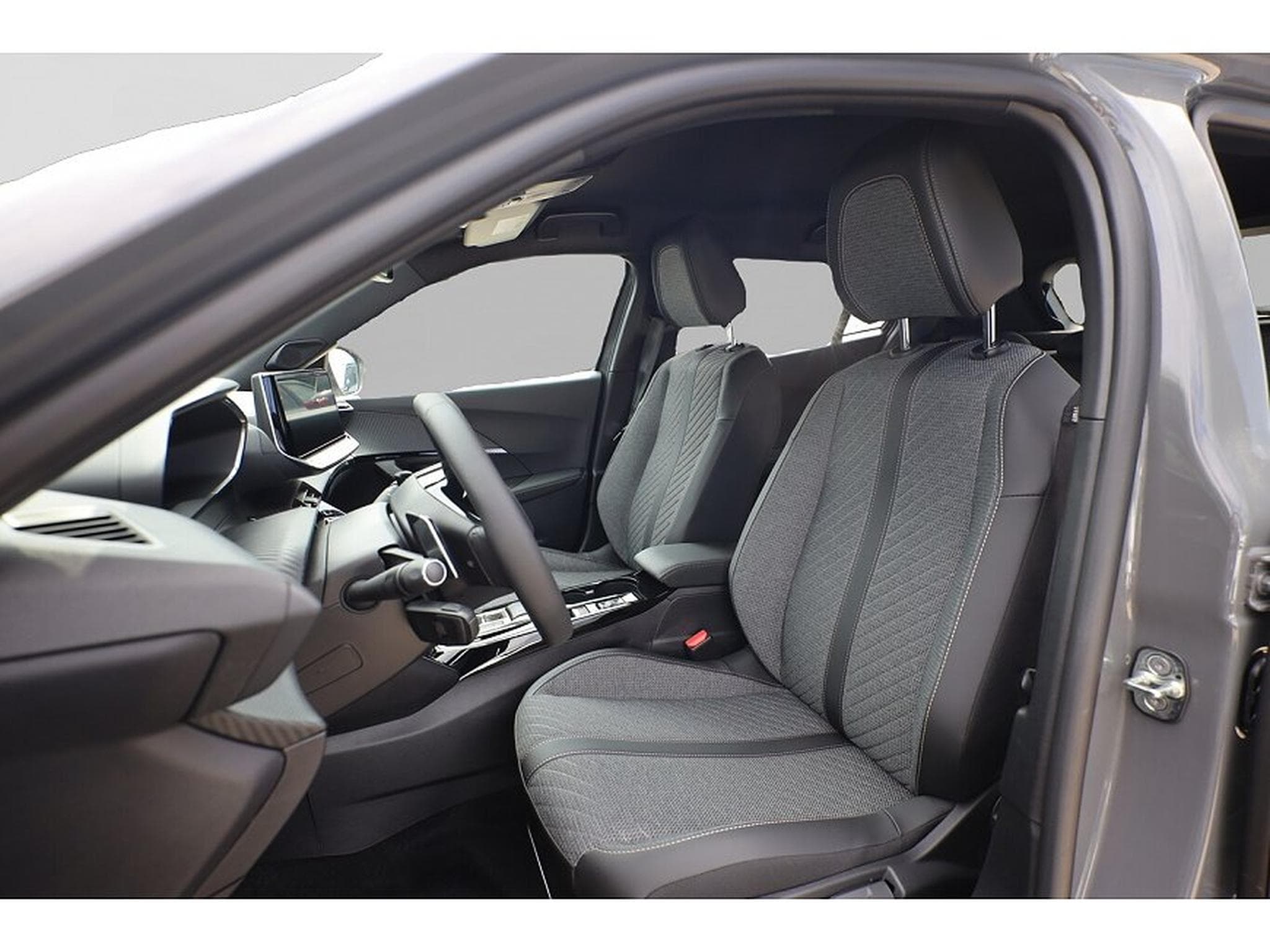 Peugeot 2008 (2025) - Photo 5