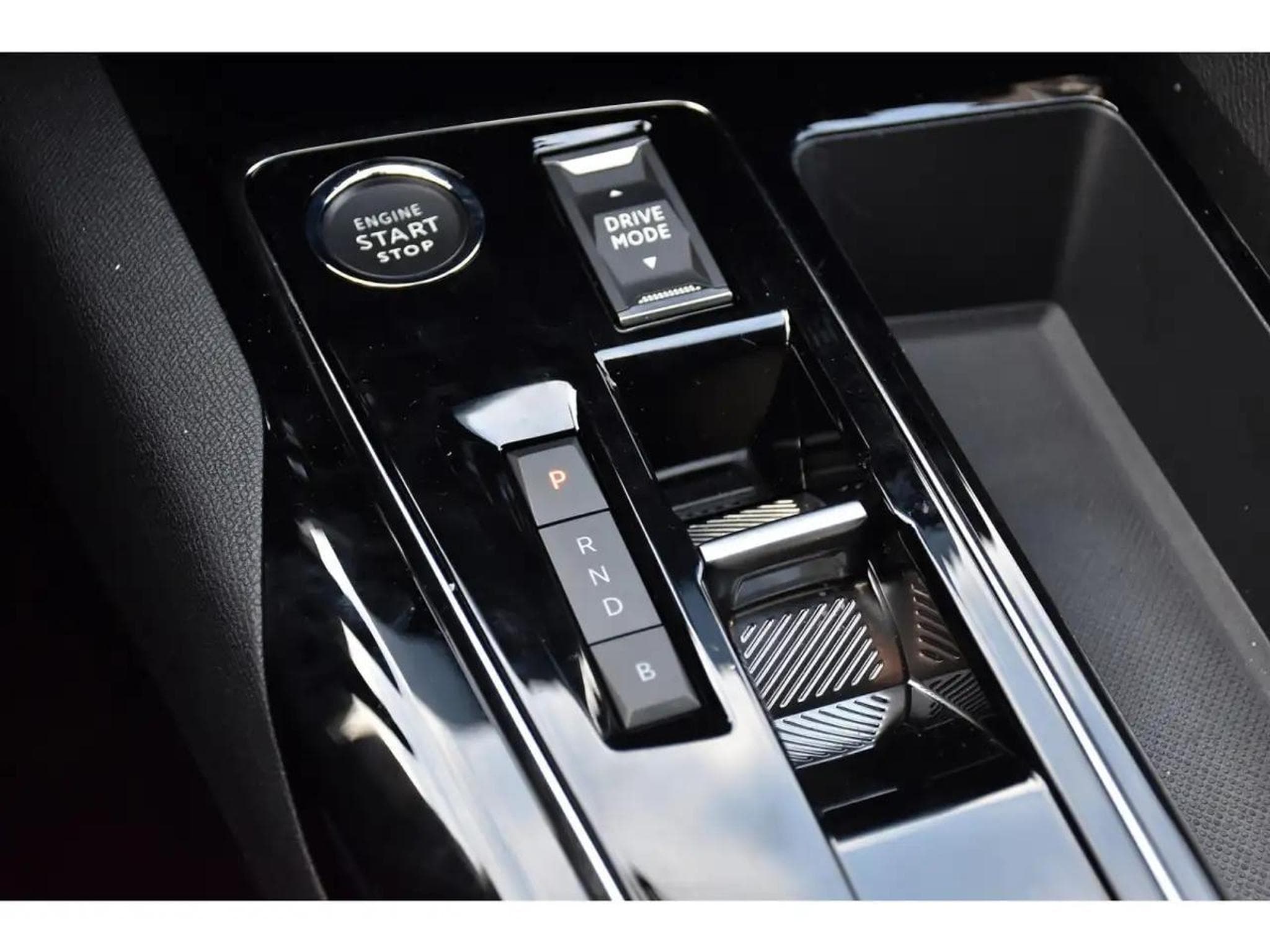 Peugeot 3008 (2025) - Photo 16