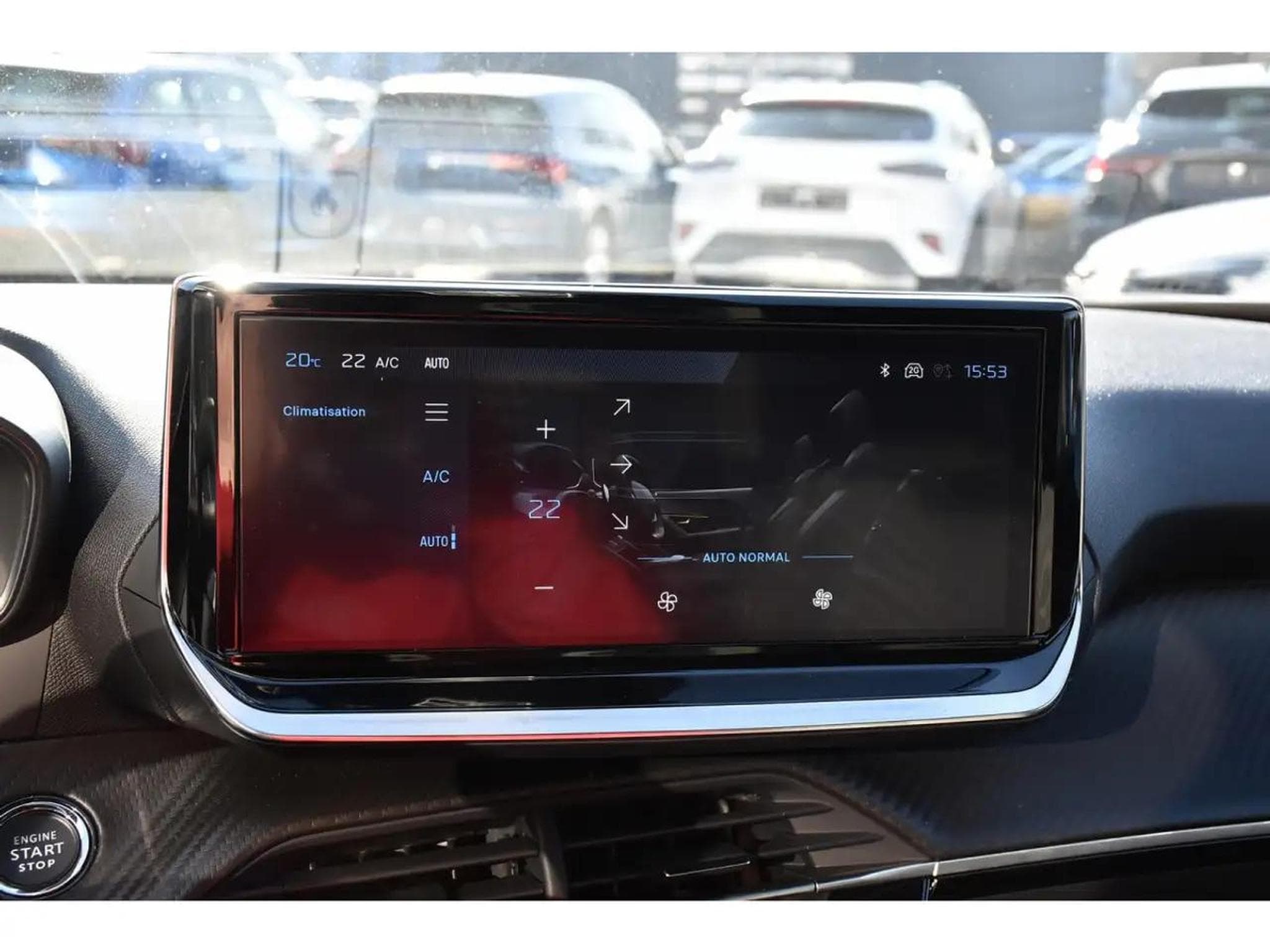 Peugeot 2008 (2025) - Photo 18