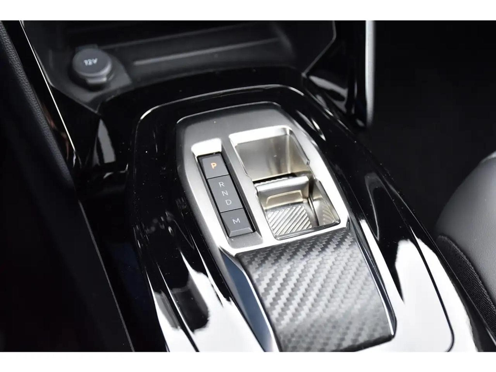 Peugeot 2008 (2025) - Photo 22