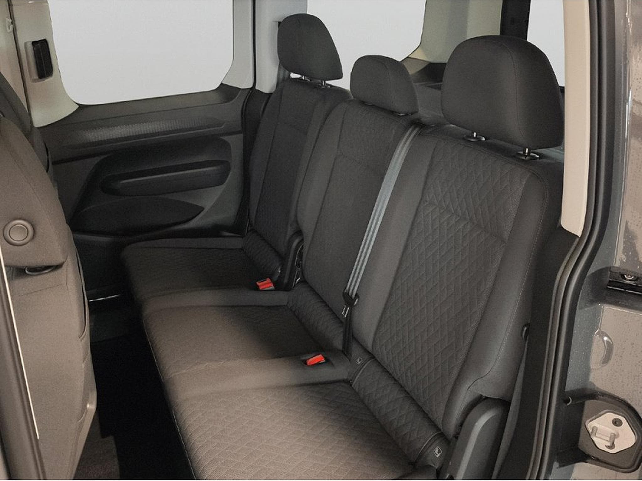 VW Caddy (2025) - Photo 10