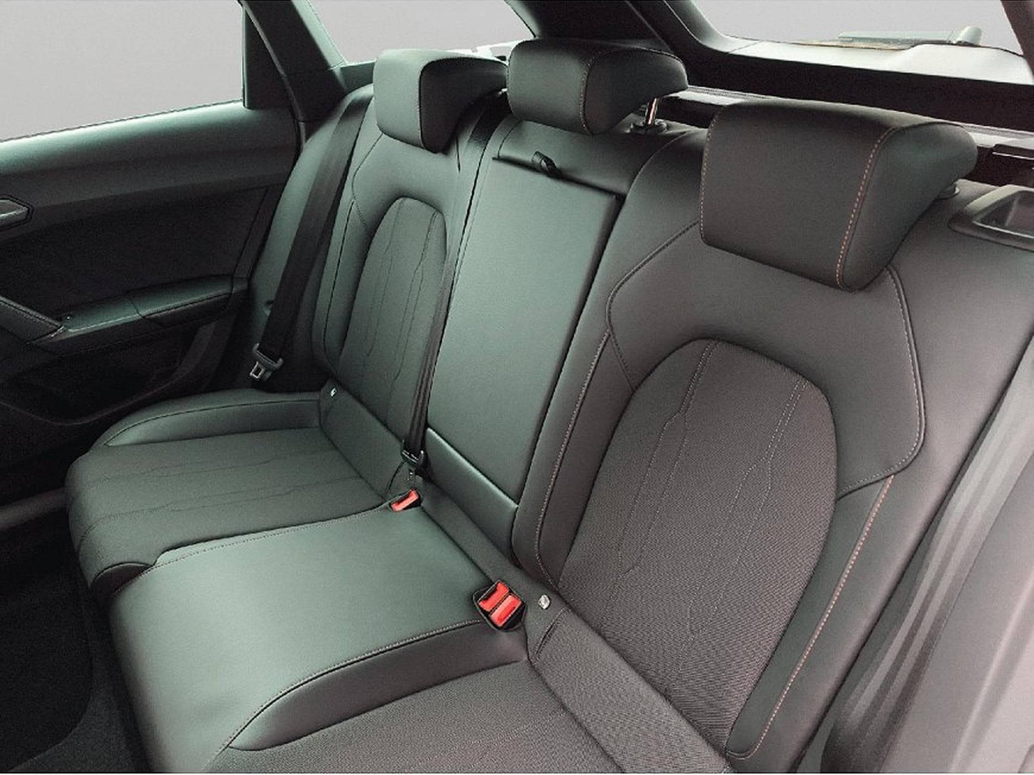 Cupra Leon (2025) - Photo 10