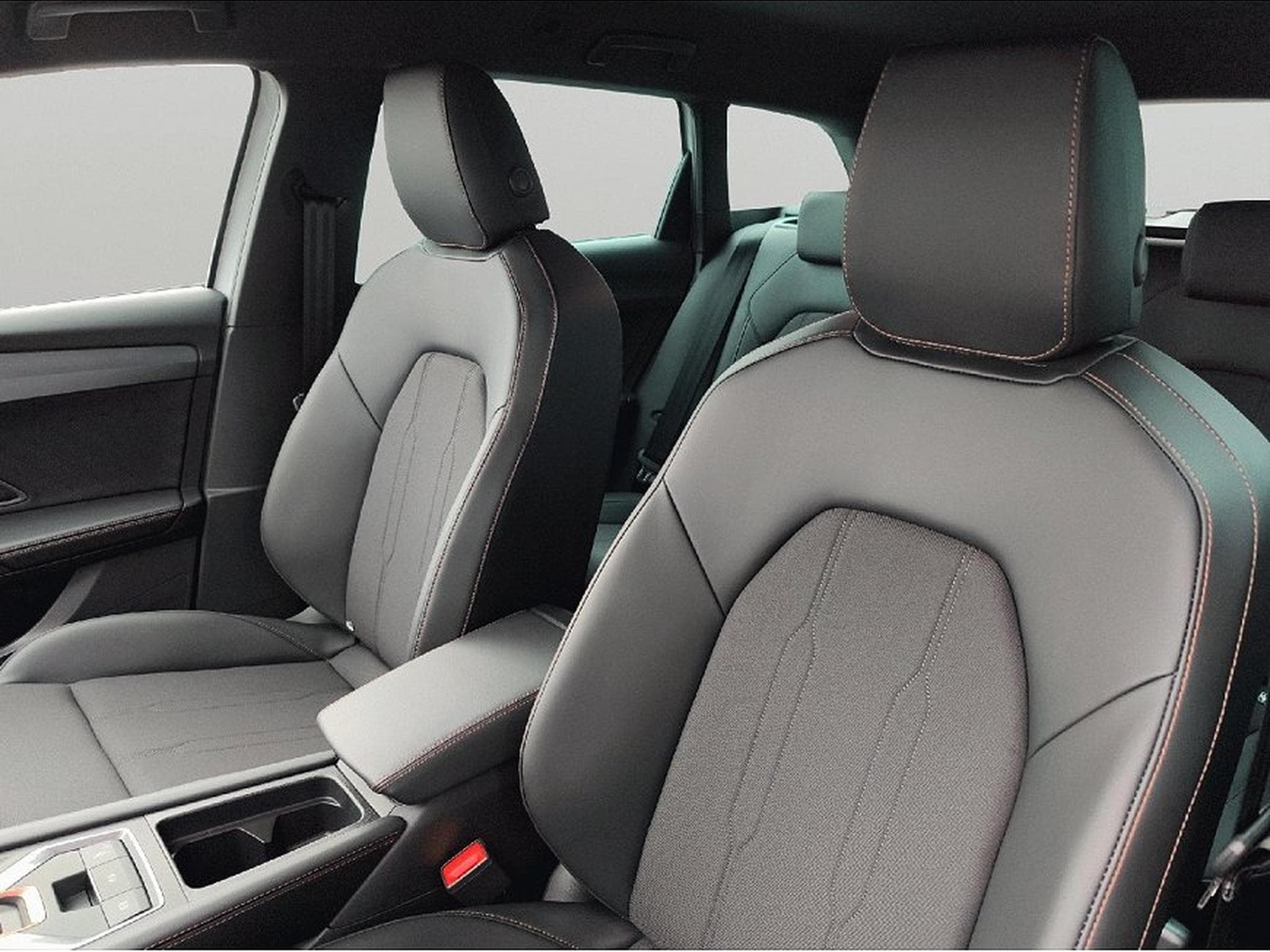 Cupra Leon (2025) - Photo 6