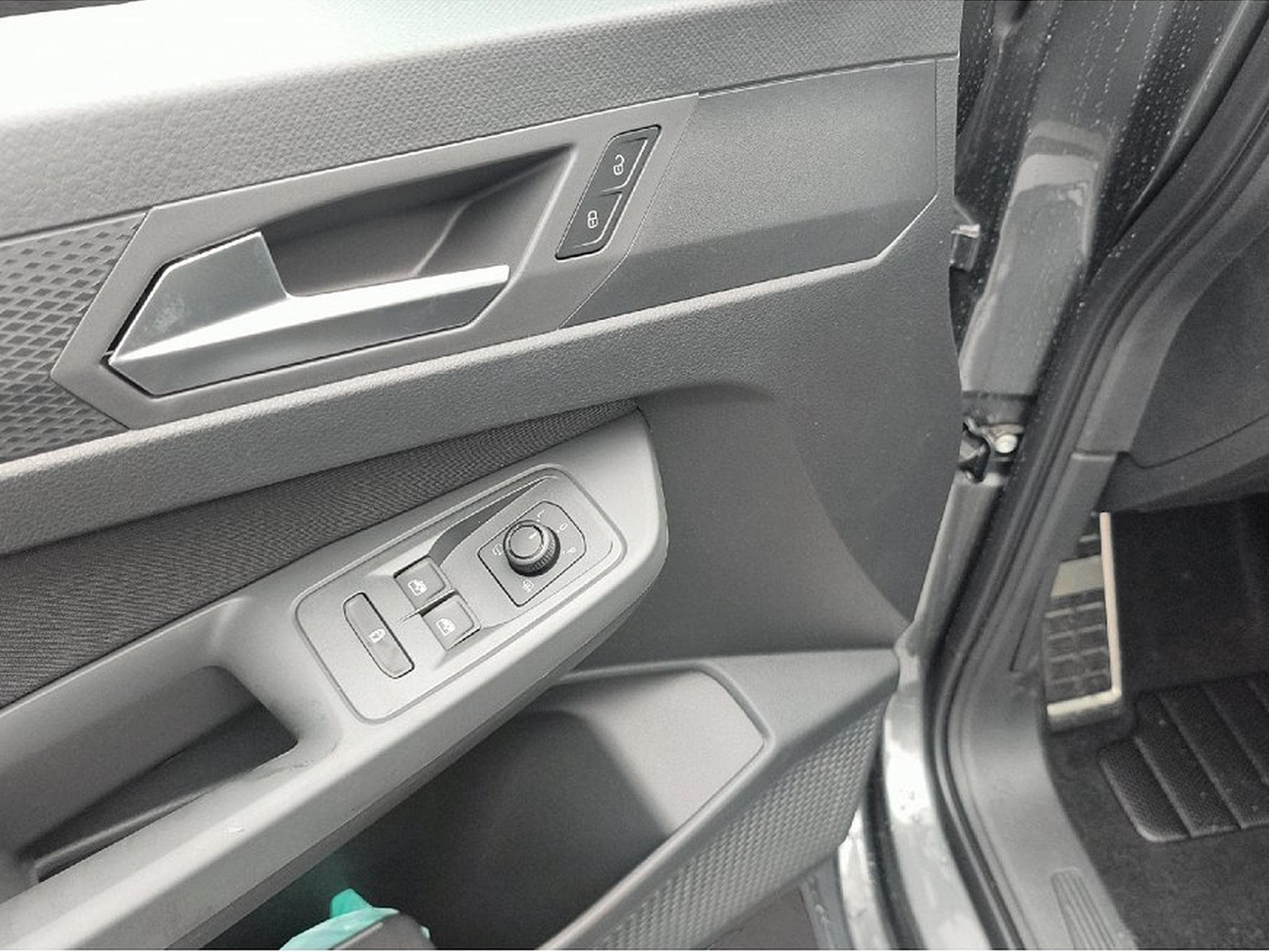 VW Caddy (2025) - Photo 10