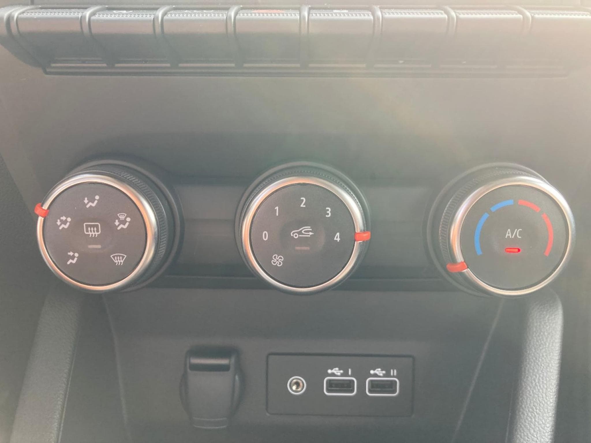 Renault Clio 1.0 TCe 90  Evolution (2025) - Photo 16