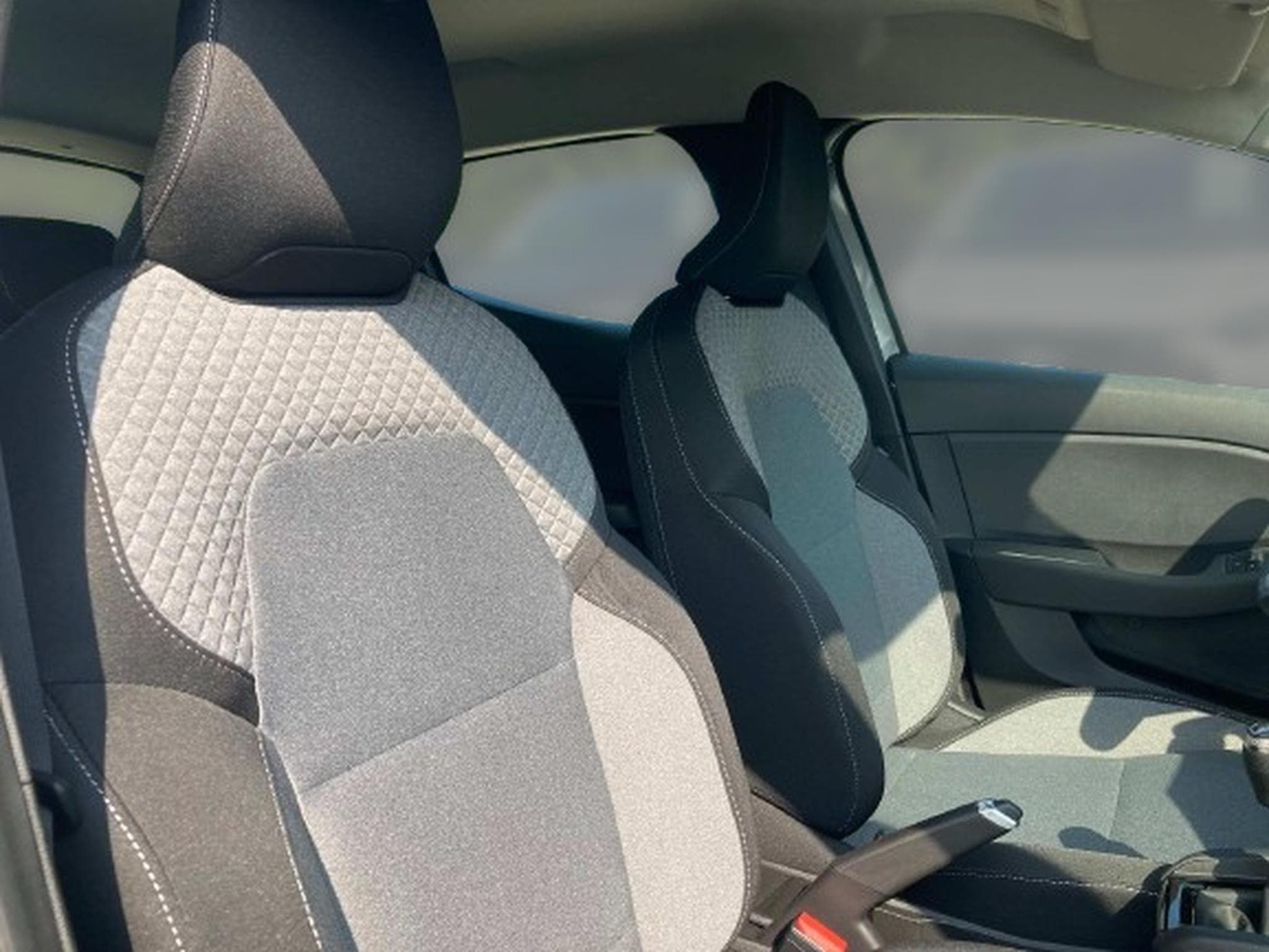 Renault Clio 1.0 TCe 90  Evolution (2025) - Photo 18