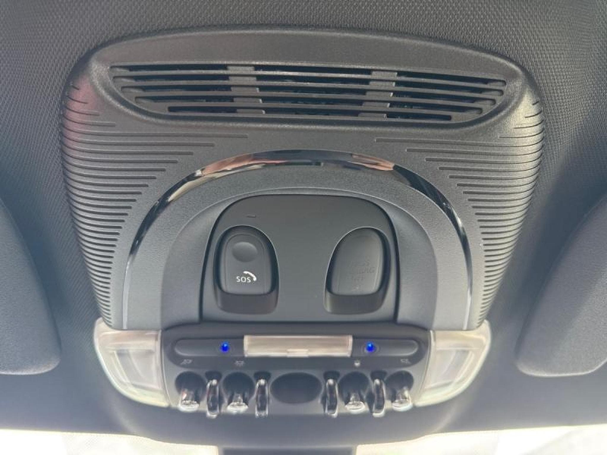 MINI Countryman Cooper SE 136ch + 88ch ALL4 BVA6 7cv (2020) - Photo 11