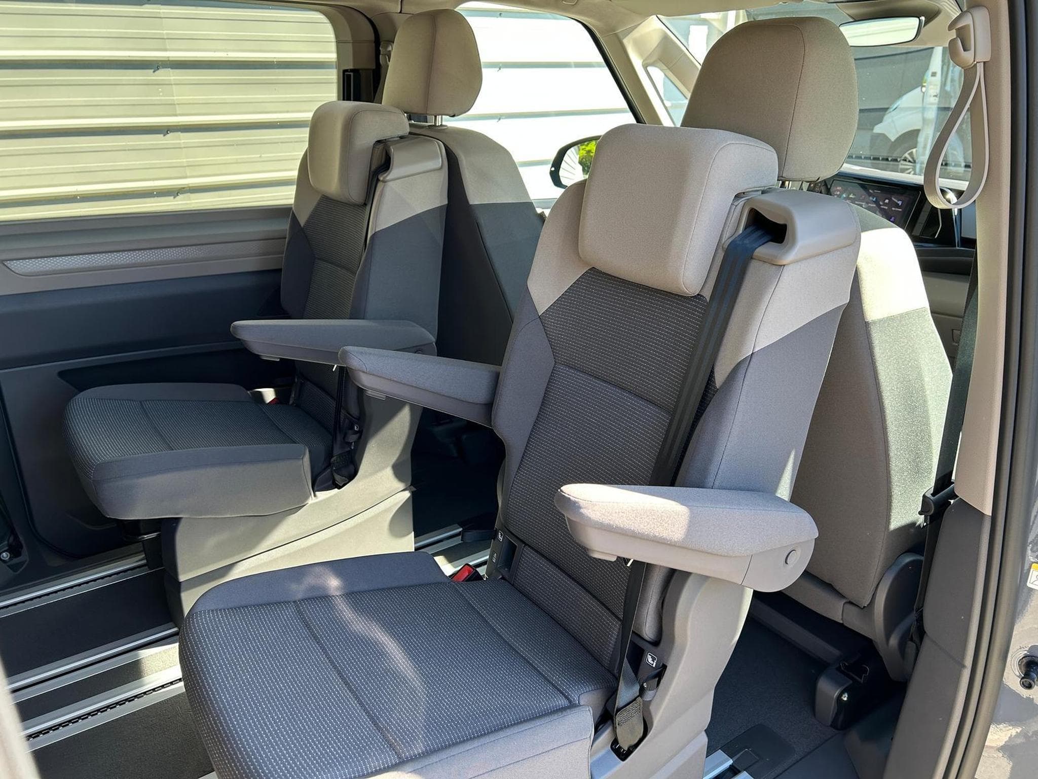 VW T7 Business (2026) - Foto 16