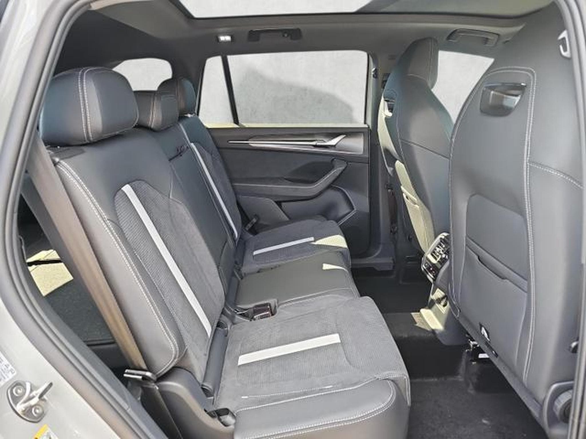 Skoda Kodiaq 1.5 TSI mHEV 110 kW Sportline (2026) - Photo 13