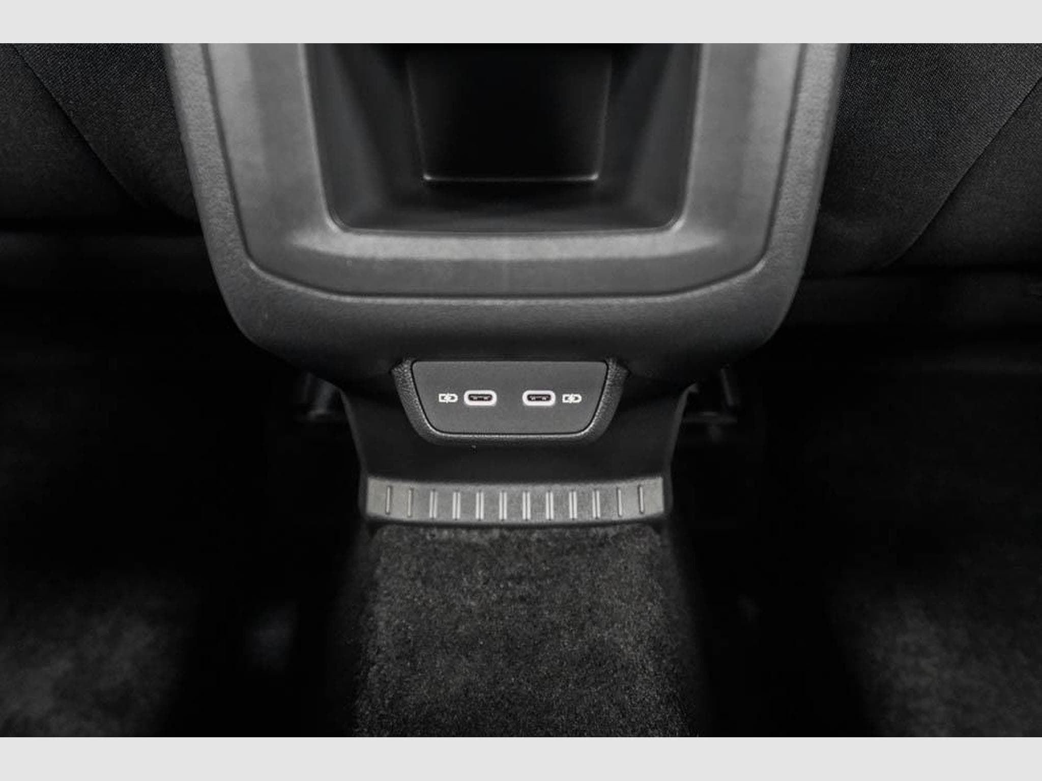 VW T-Cross 1,0 TSI DSG (2026) - Photo 17