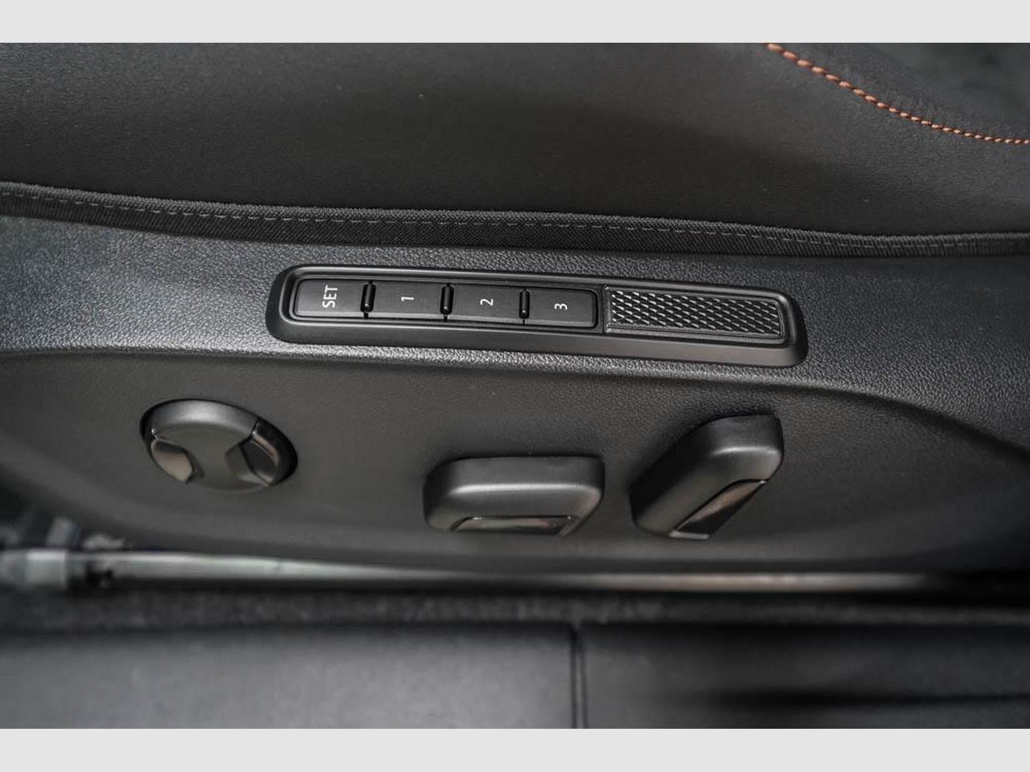 Cupra Terramar 1,5 eTSI DSG (2026) - Foto 25