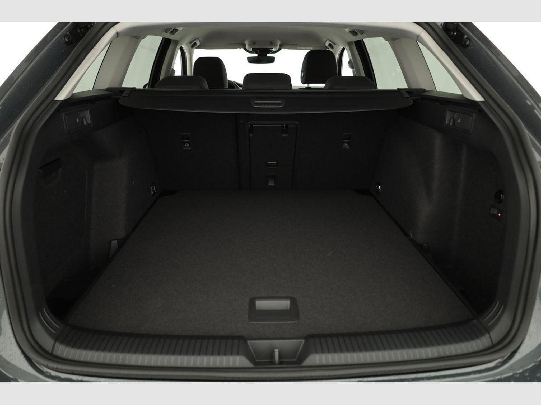 VW Golf Variant 1.5 TSI 110 kW Life (2026) - Photo 11