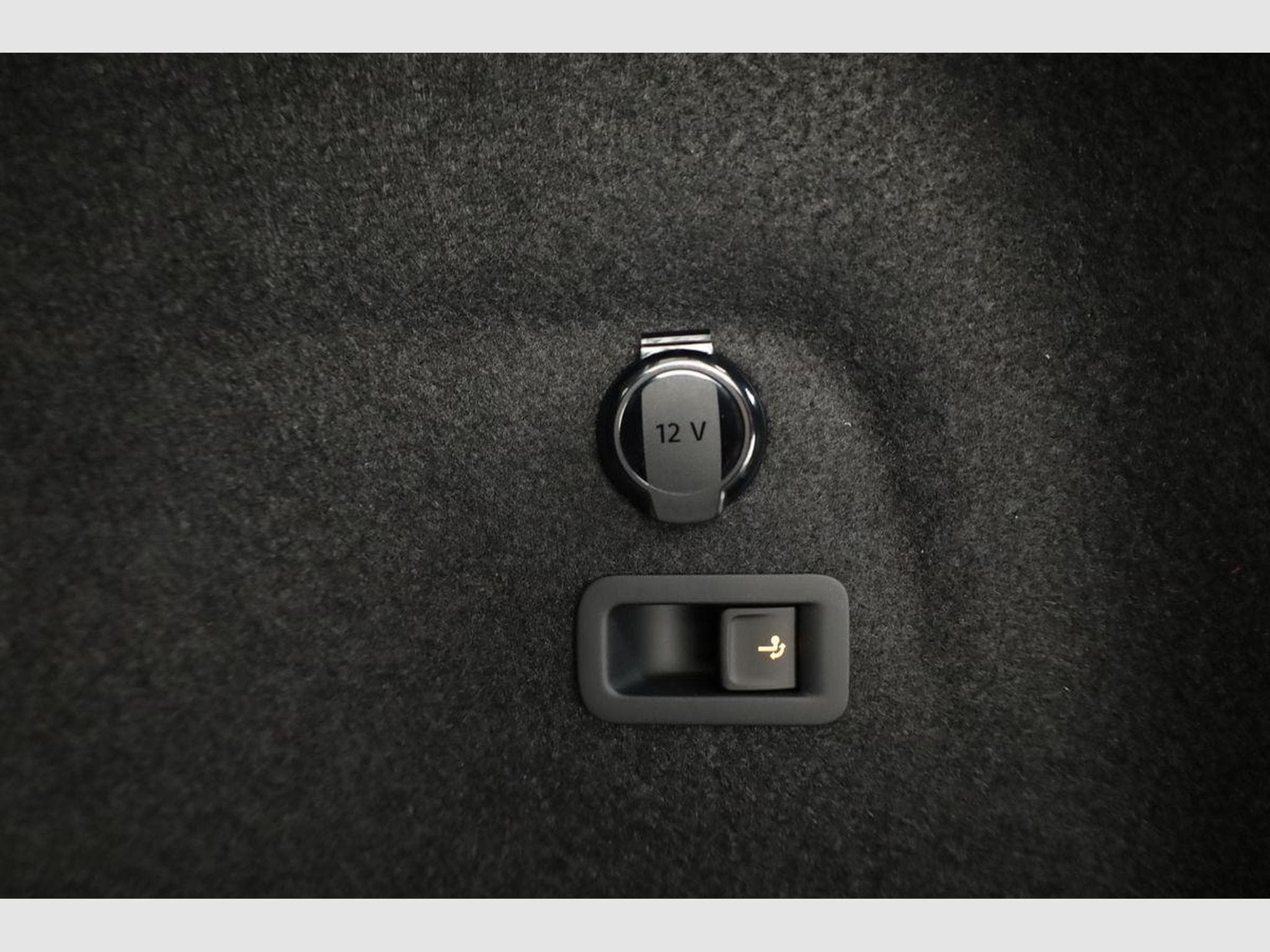 VW Golf Variant 1.5 TSI 110 kW Life (2026) - Photo 13