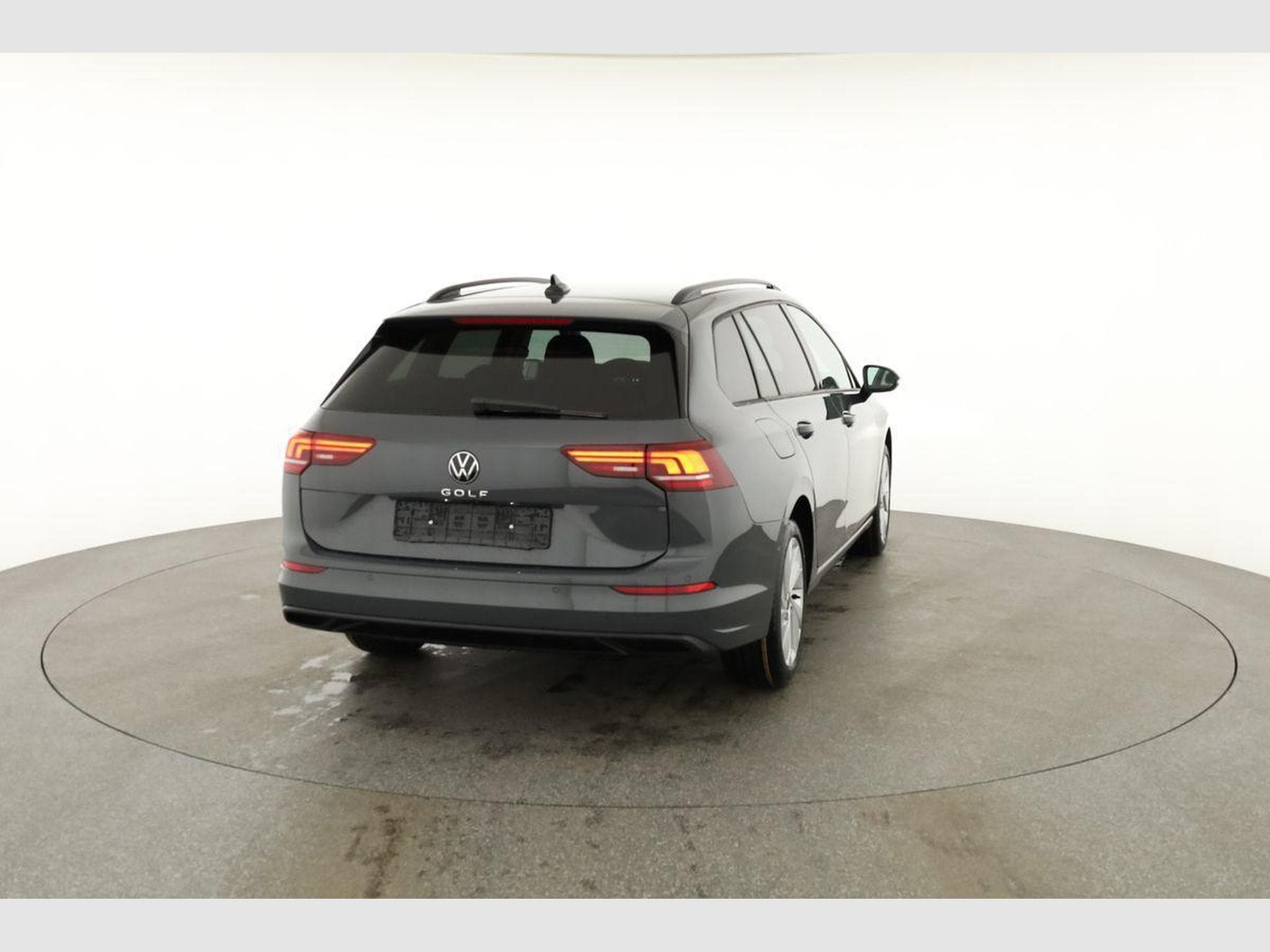 VW Golf Variant 1.5 TSI 110 kW Life (2026) - Photo 17