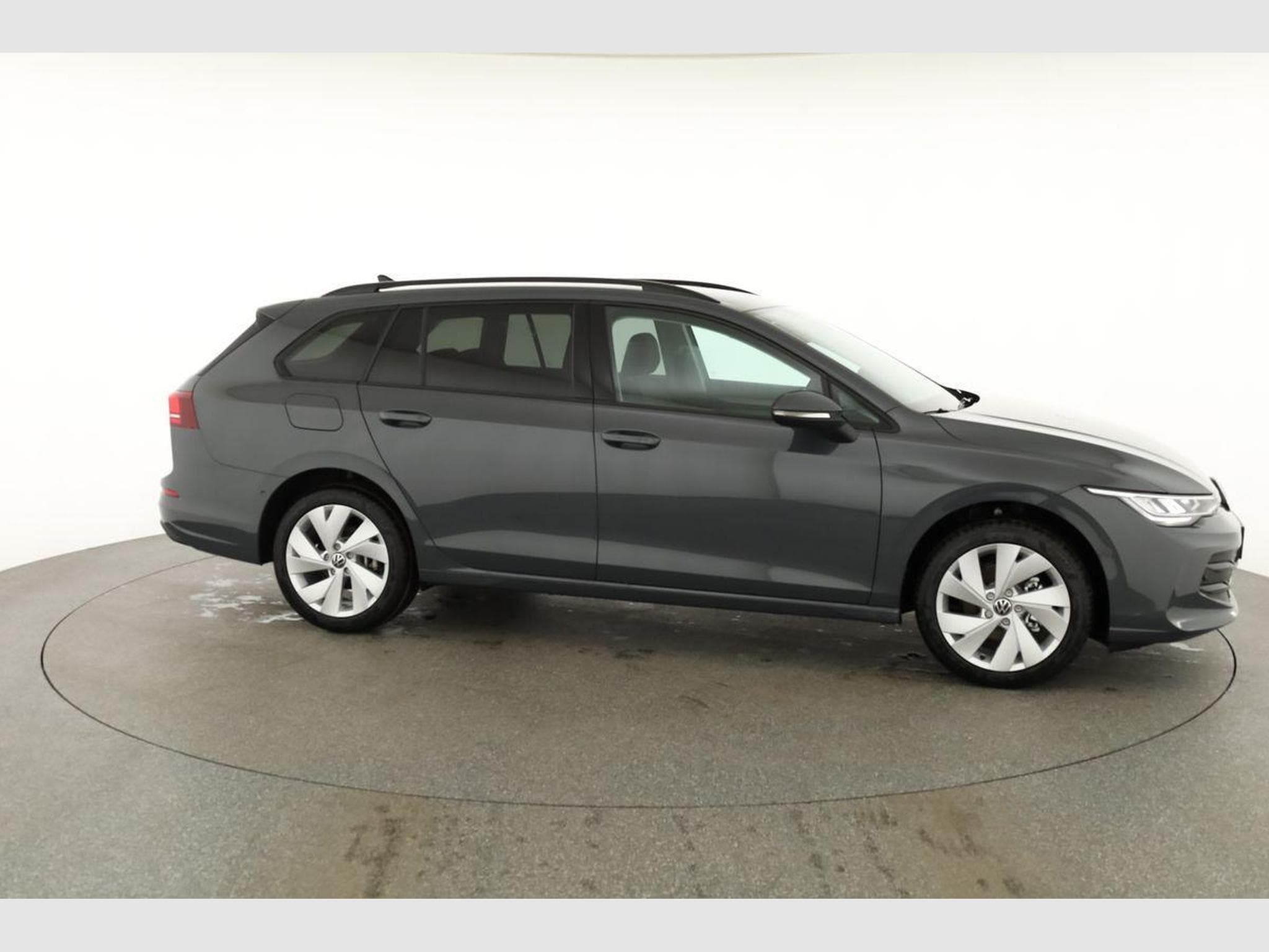 VW Golf Variant 1.5 TSI 110 kW Life (2026) - Photo 23