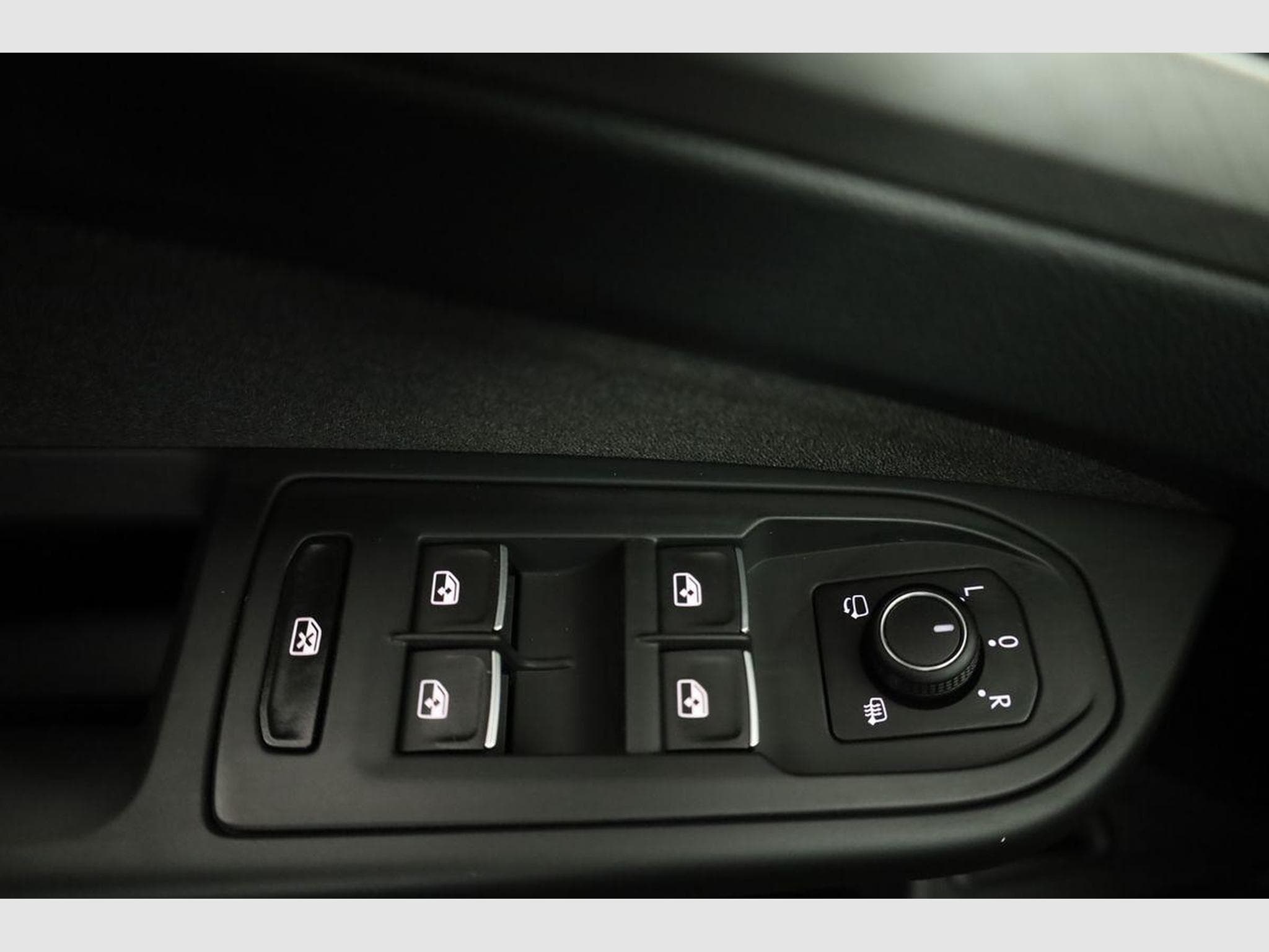 VW Golf Variant 1.5 TSI 110 kW Life (2026) - Photo 7