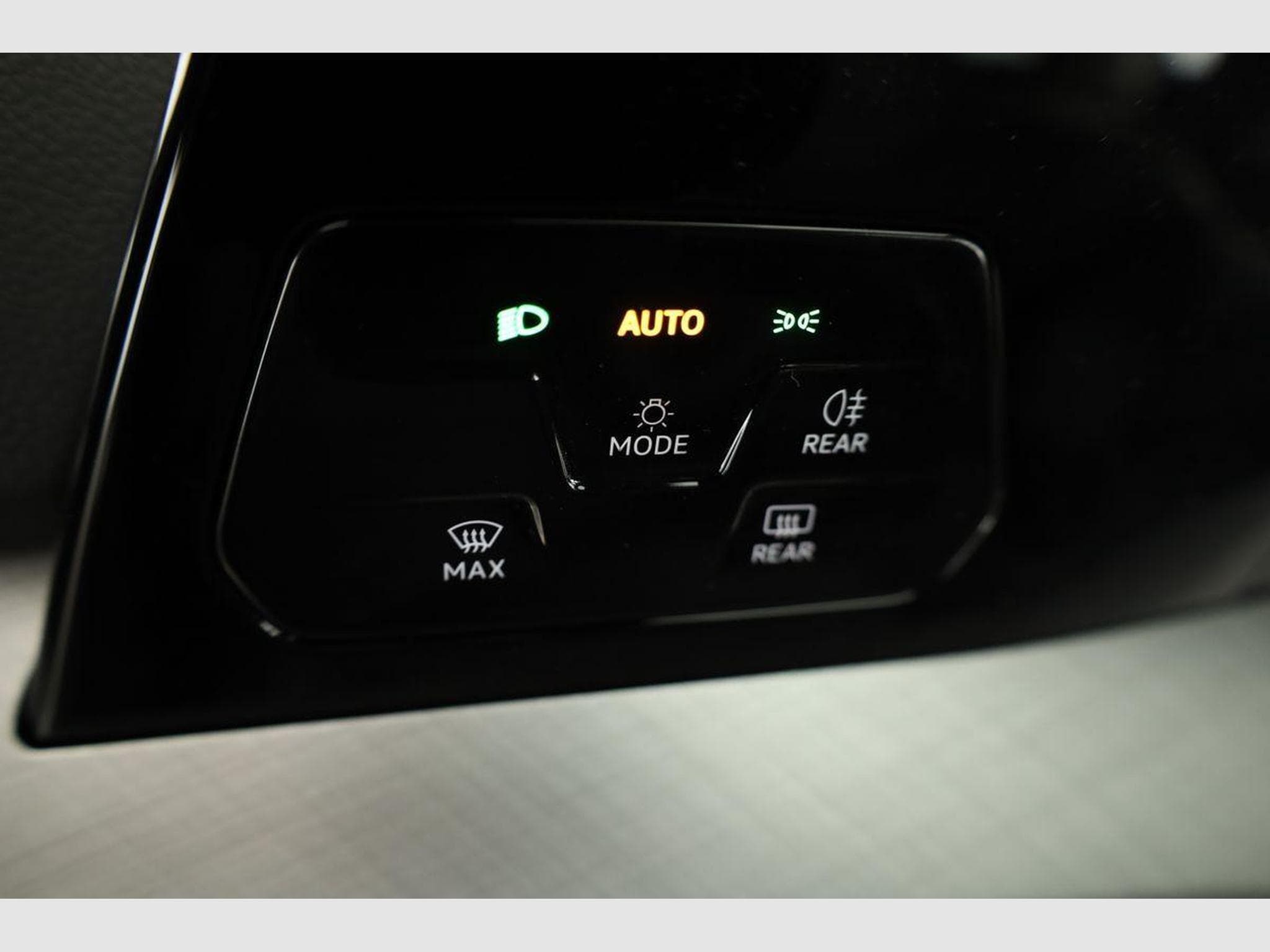 VW Golf Variant 1.5 TSI 110 kW Life (2026) - Photo 8