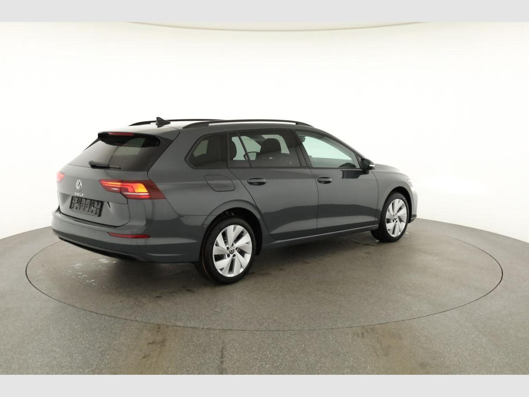 VW Golf Variant VIII 2.0 (2026) - Photo 17