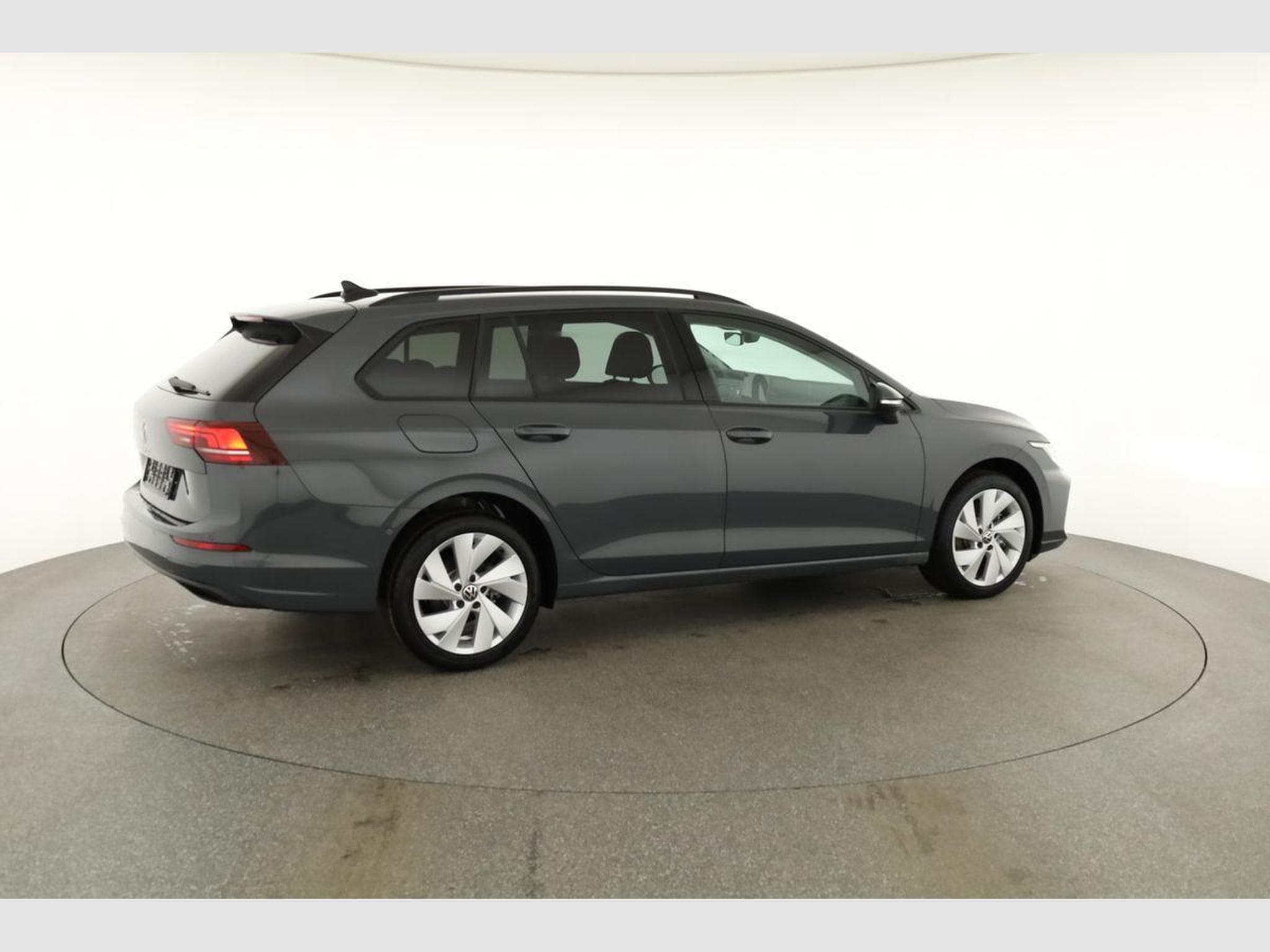 VW Golf Variant VIII 2.0 (2026) - Photo 18