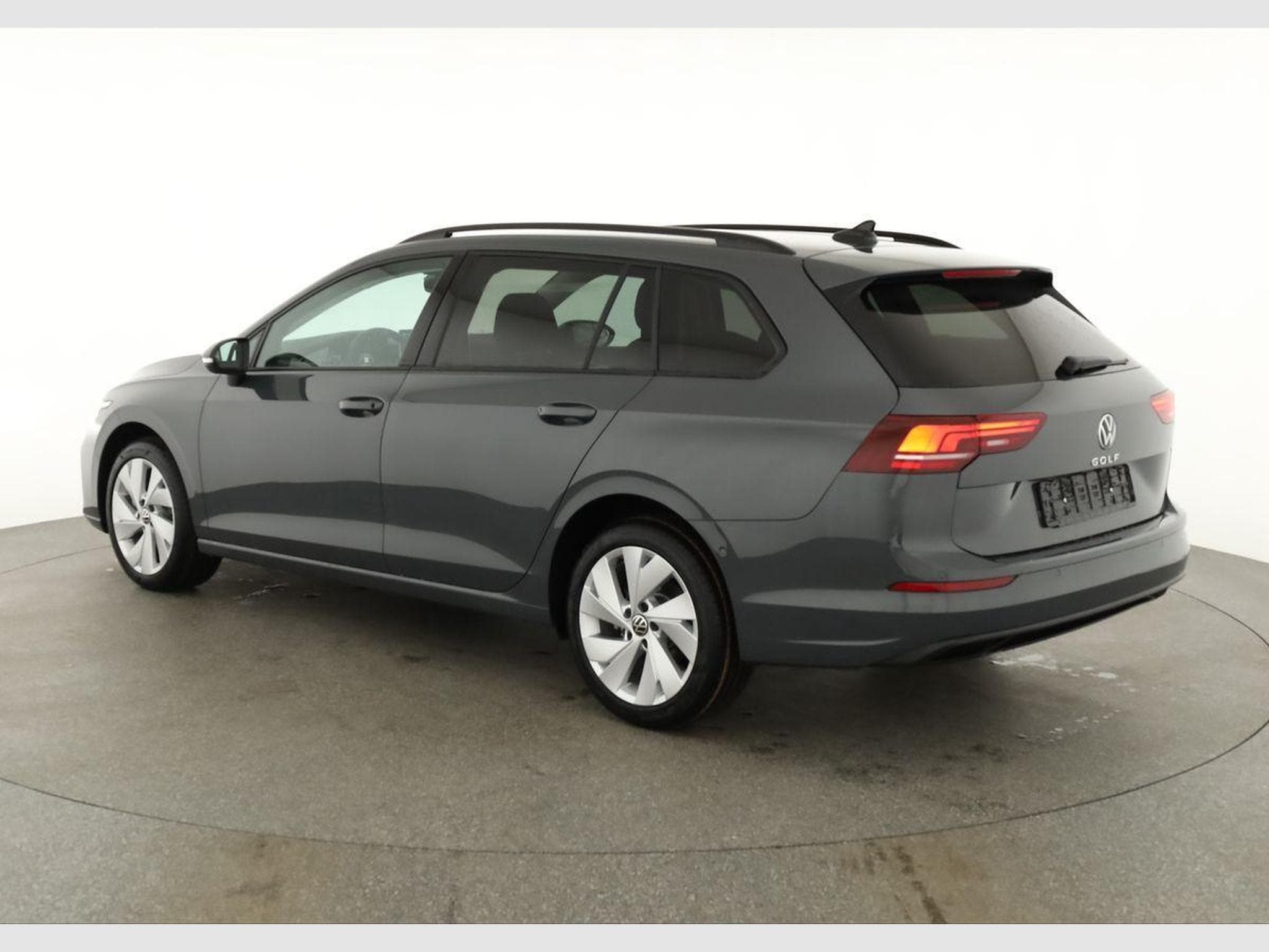 VW Golf Variant VIII 2.0 (2026) - Photo 3