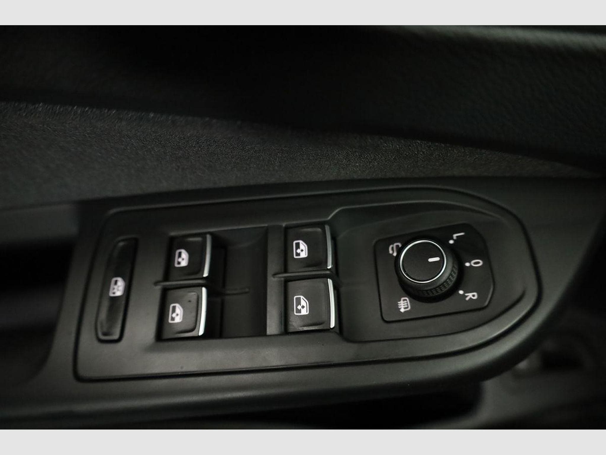 VW Golf Variant VIII 2.0 (2026) - Photo 7