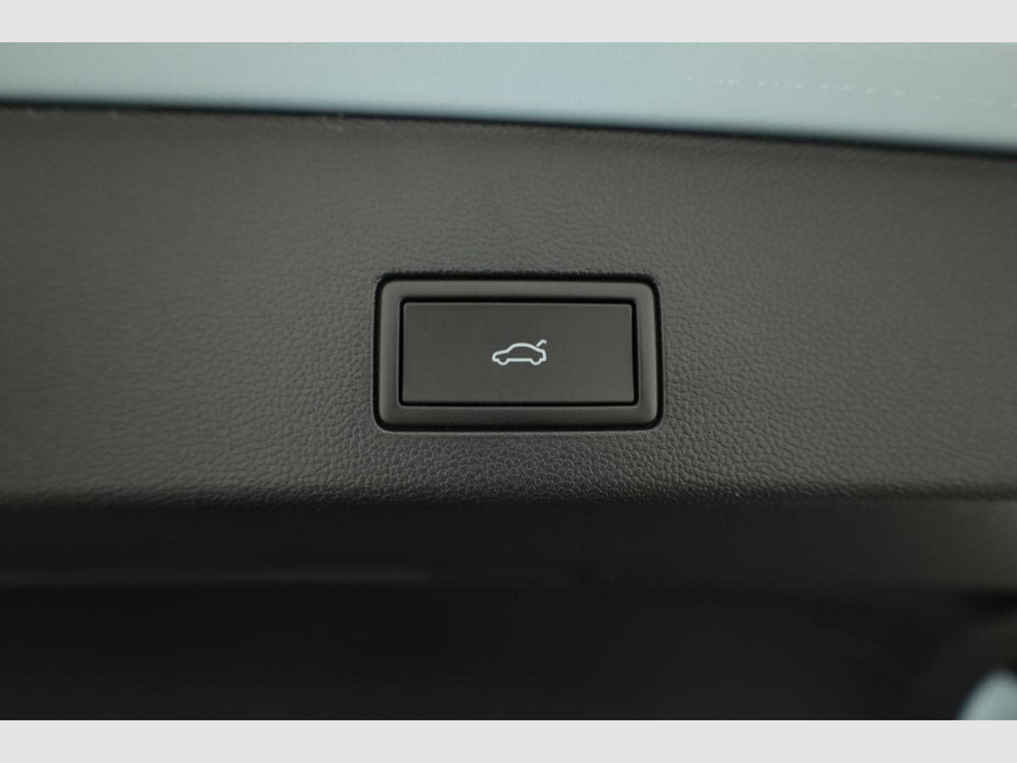 VW Golf Variant VIII 2.0 (2026) - Photo 12