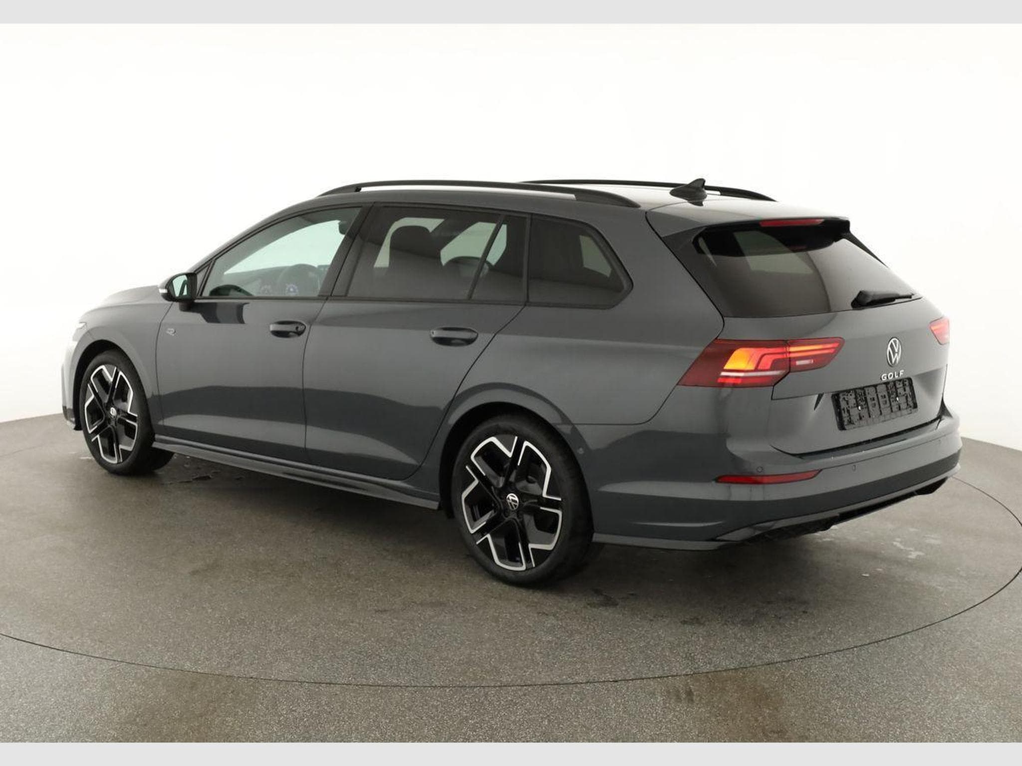 VW Golf Variant 1.5 TSI 110 kW R-Line (2026) - Photo 3