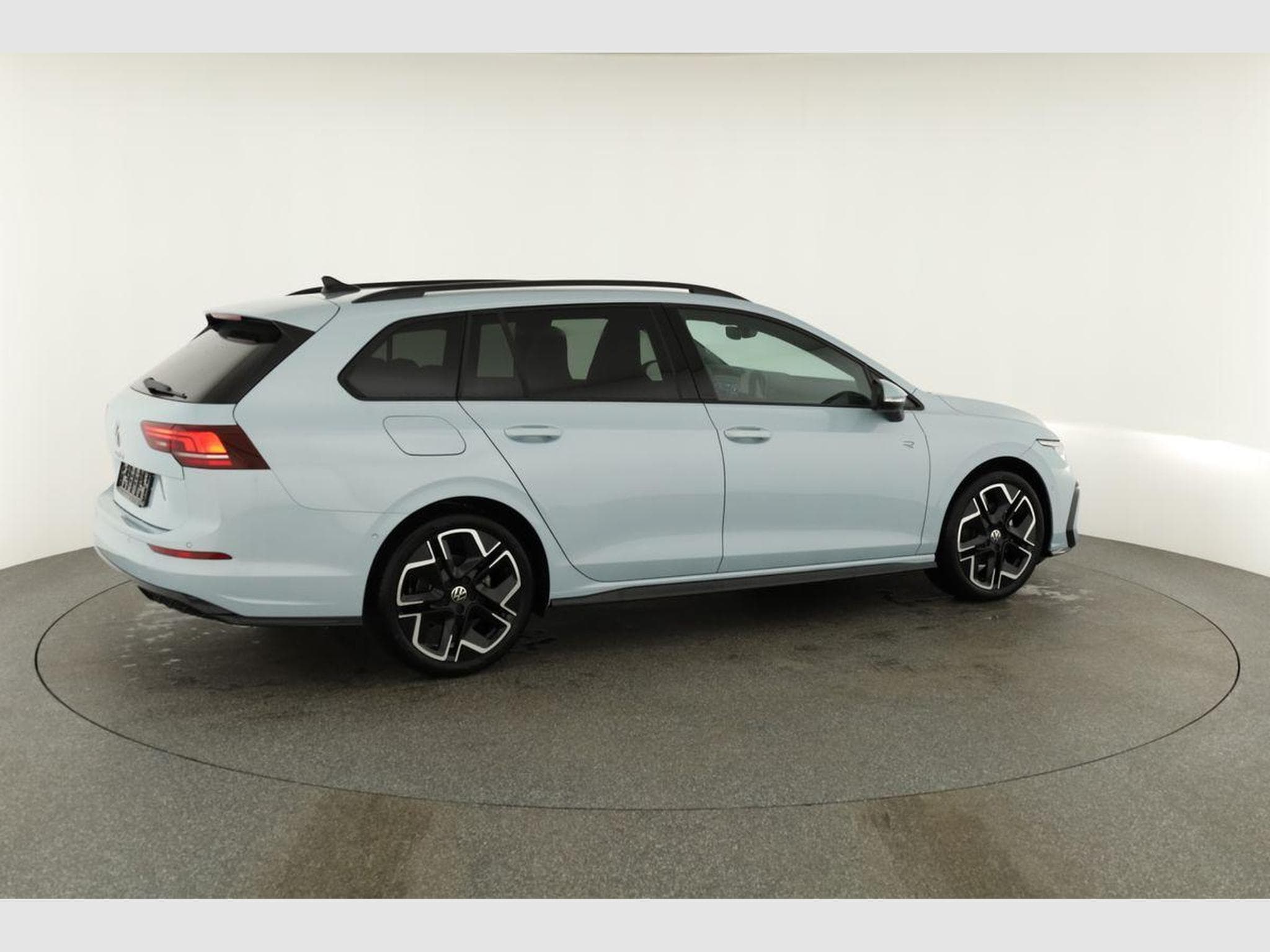 VW Golf Variant 1.5 TSI 110 kW R-Line (2026) - Photo 20