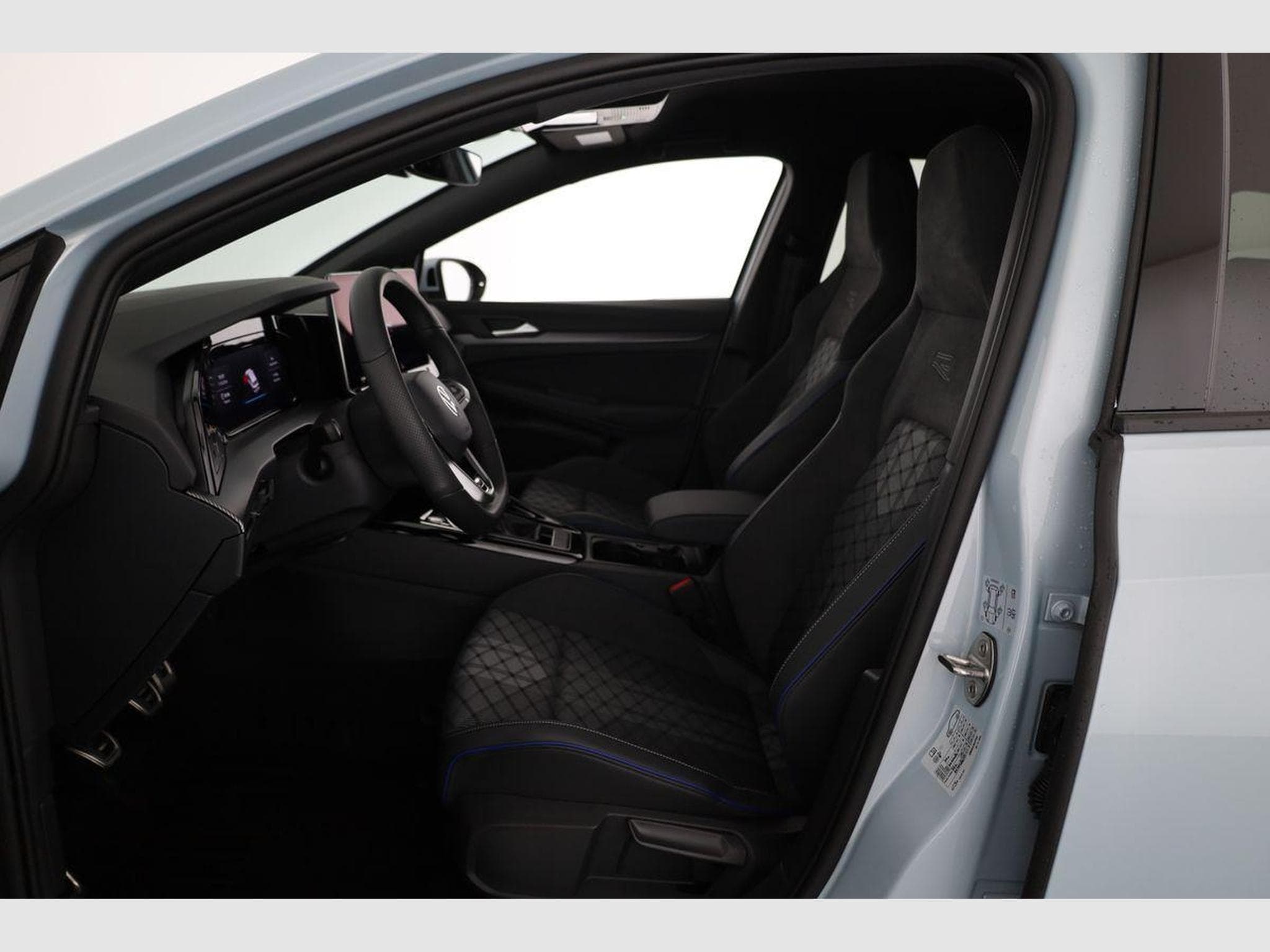 VW Golf Variant 1.5 TSI 110 kW R-Line (2026) - Photo 9