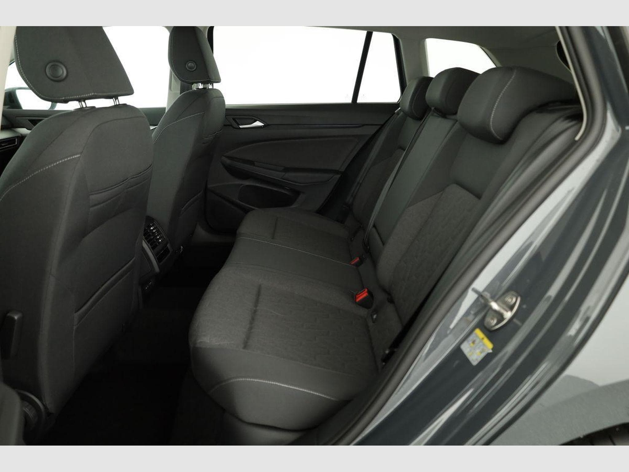 VW Golf Variant VIII 2.0 (2026) - Photo 10