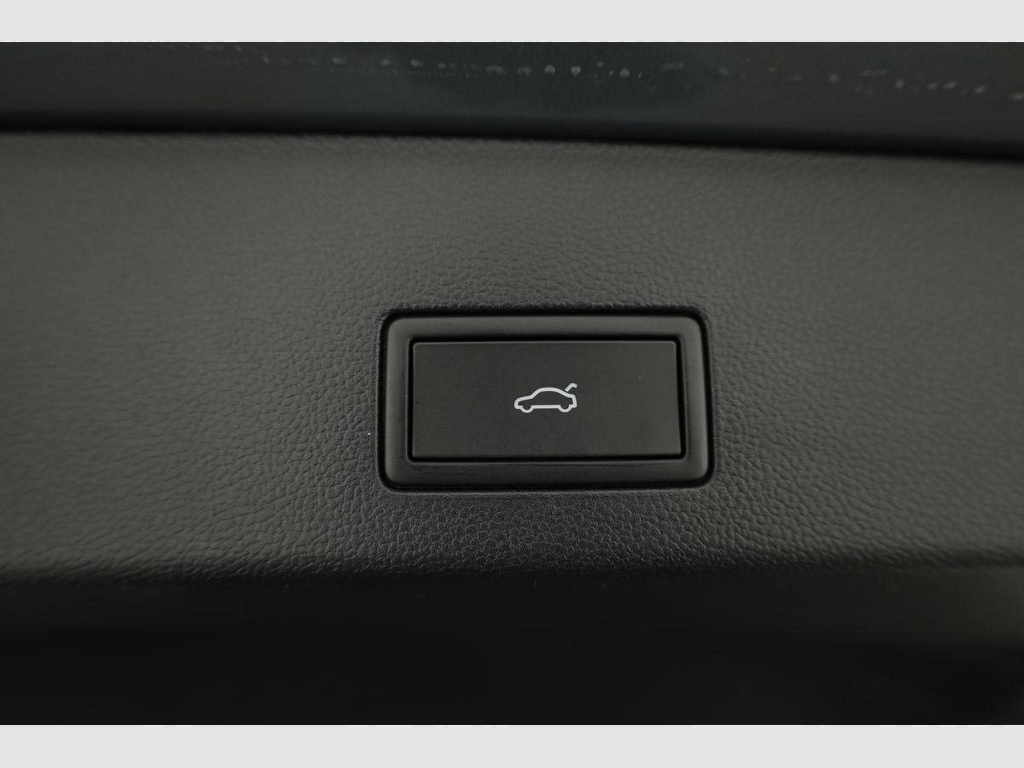 VW Golf Variant VIII 2.0 (2026) - Photo 12