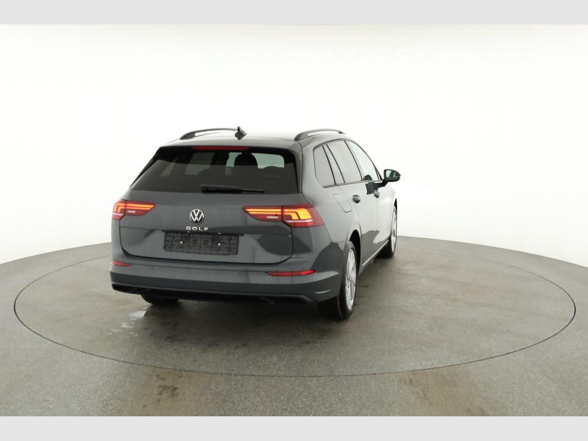 VW Golf Variant VIII 2.0 (2026) - Photo 17