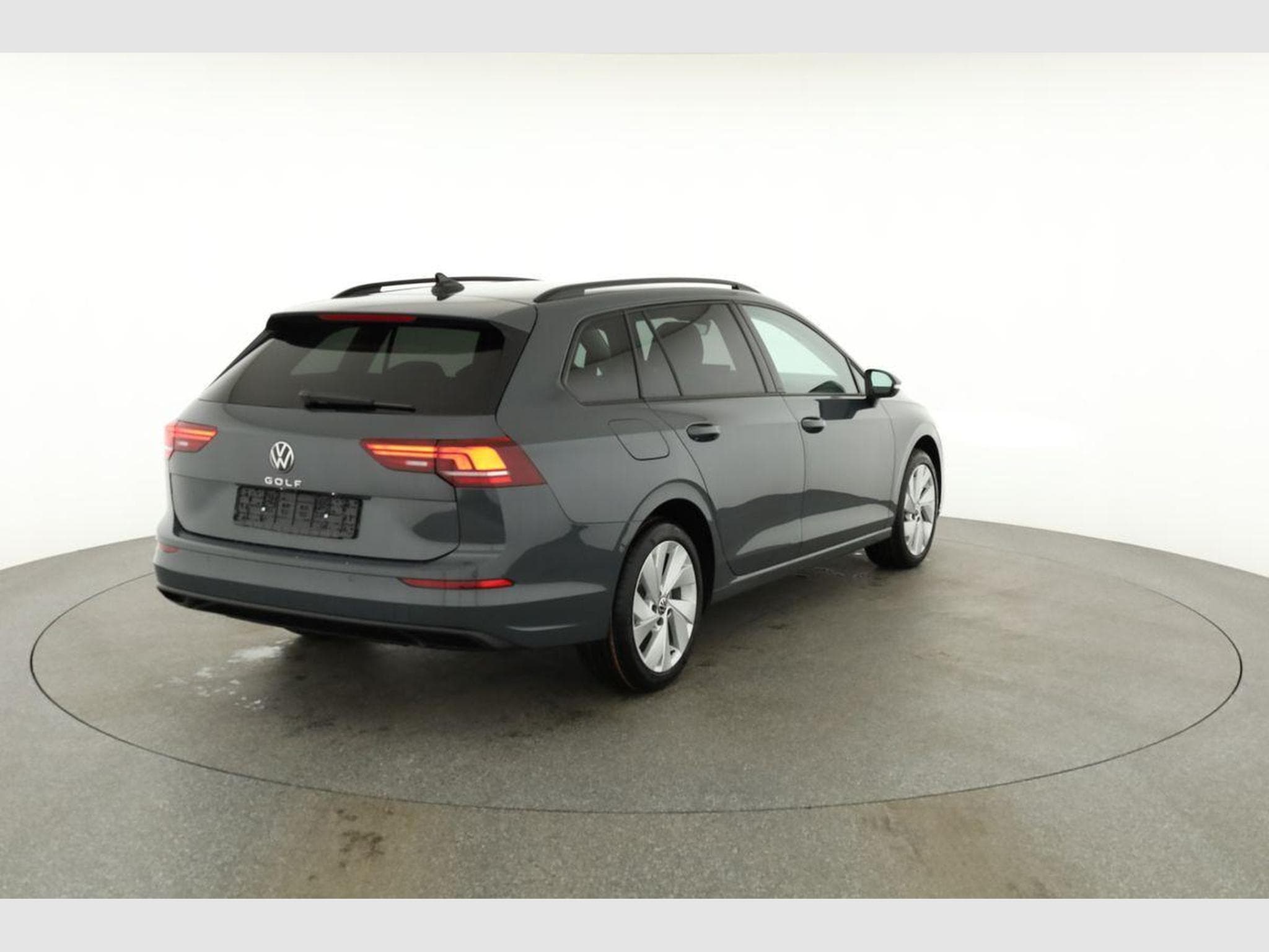 VW Golf Variant VIII 2.0 (2026) - Photo 18