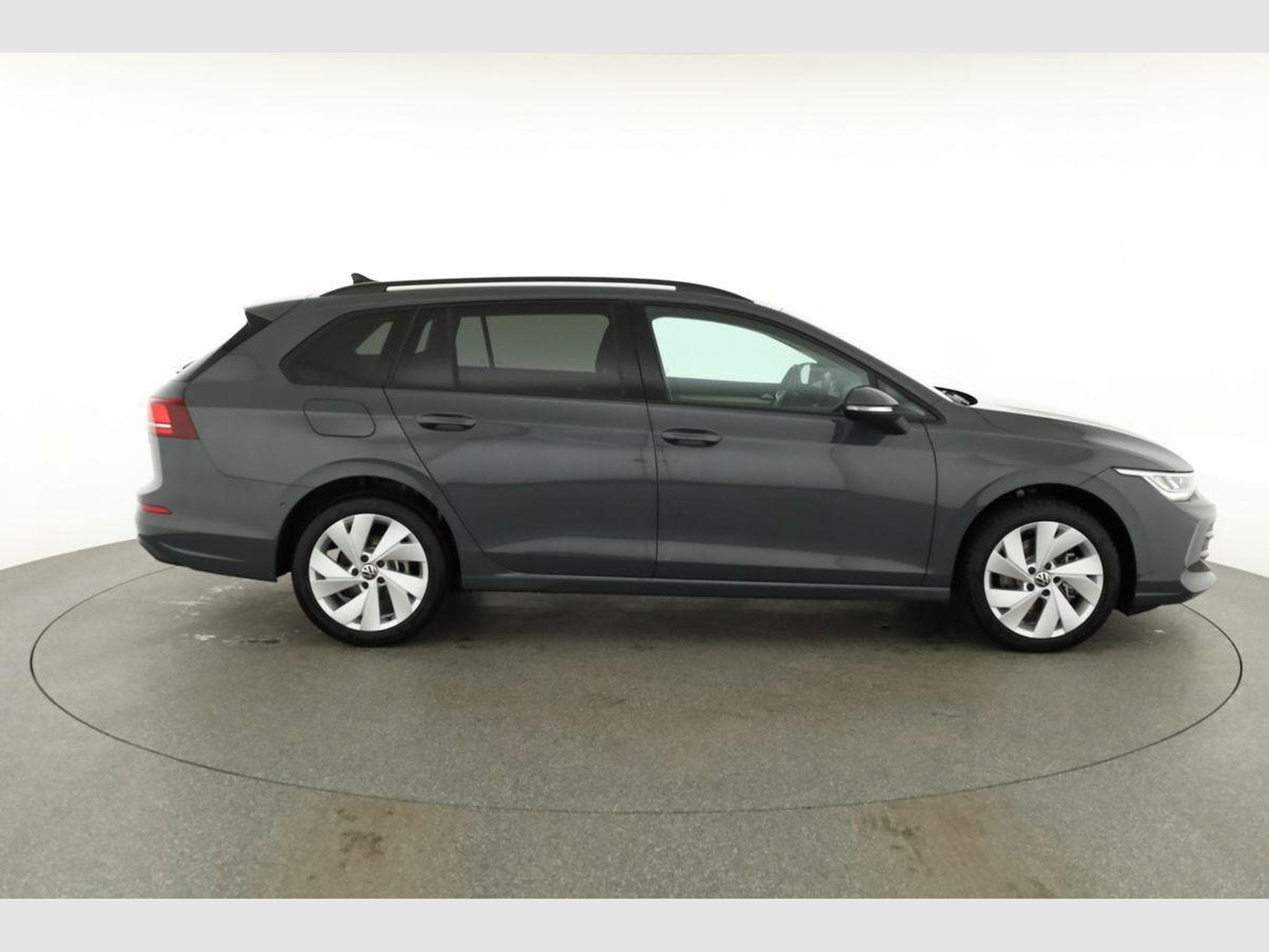 VW Golf Variant VIII 2.0 (2026) - Photo 22