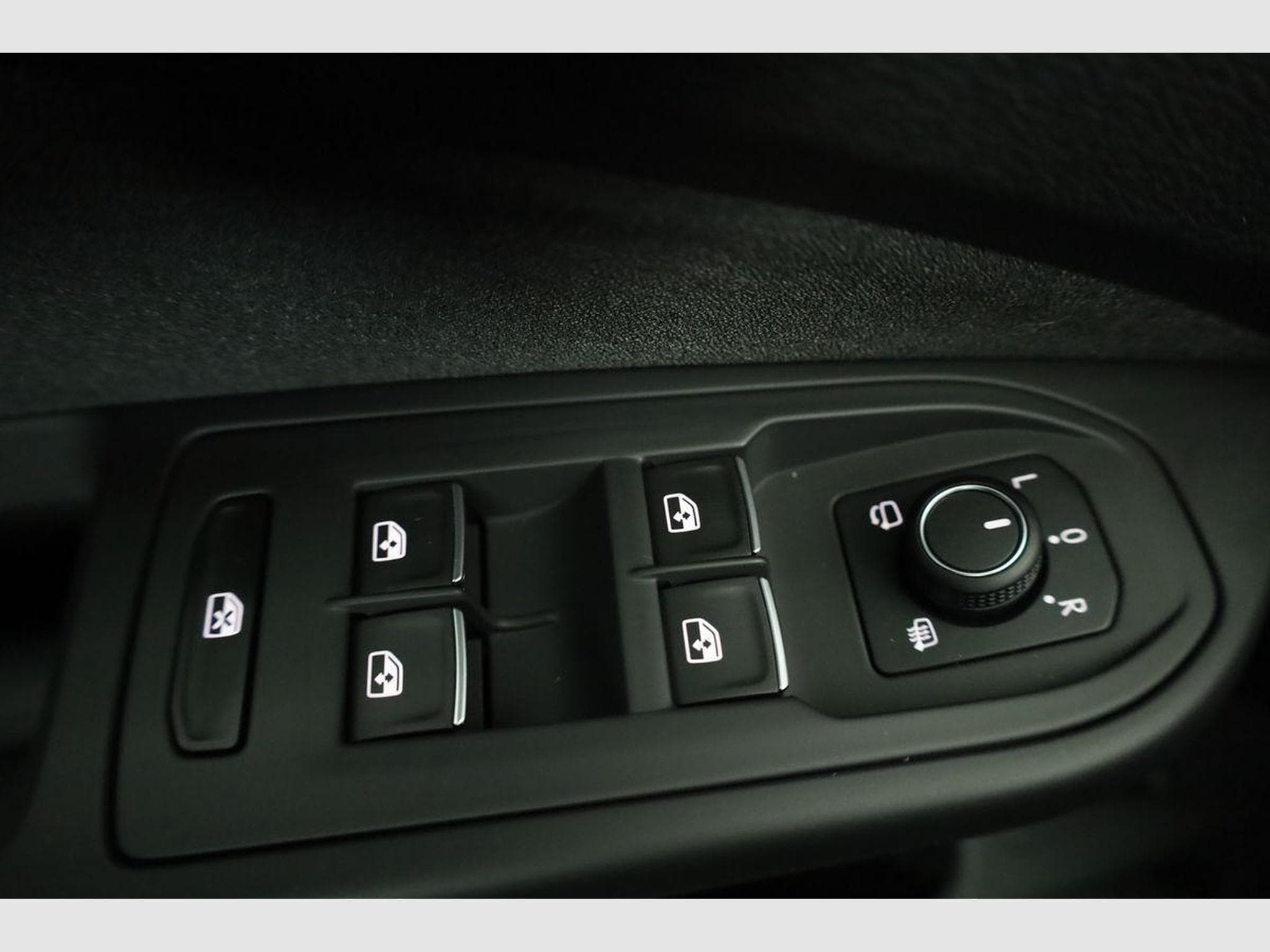 VW Golf Variant VIII 2.0 (2026) - Photo 7