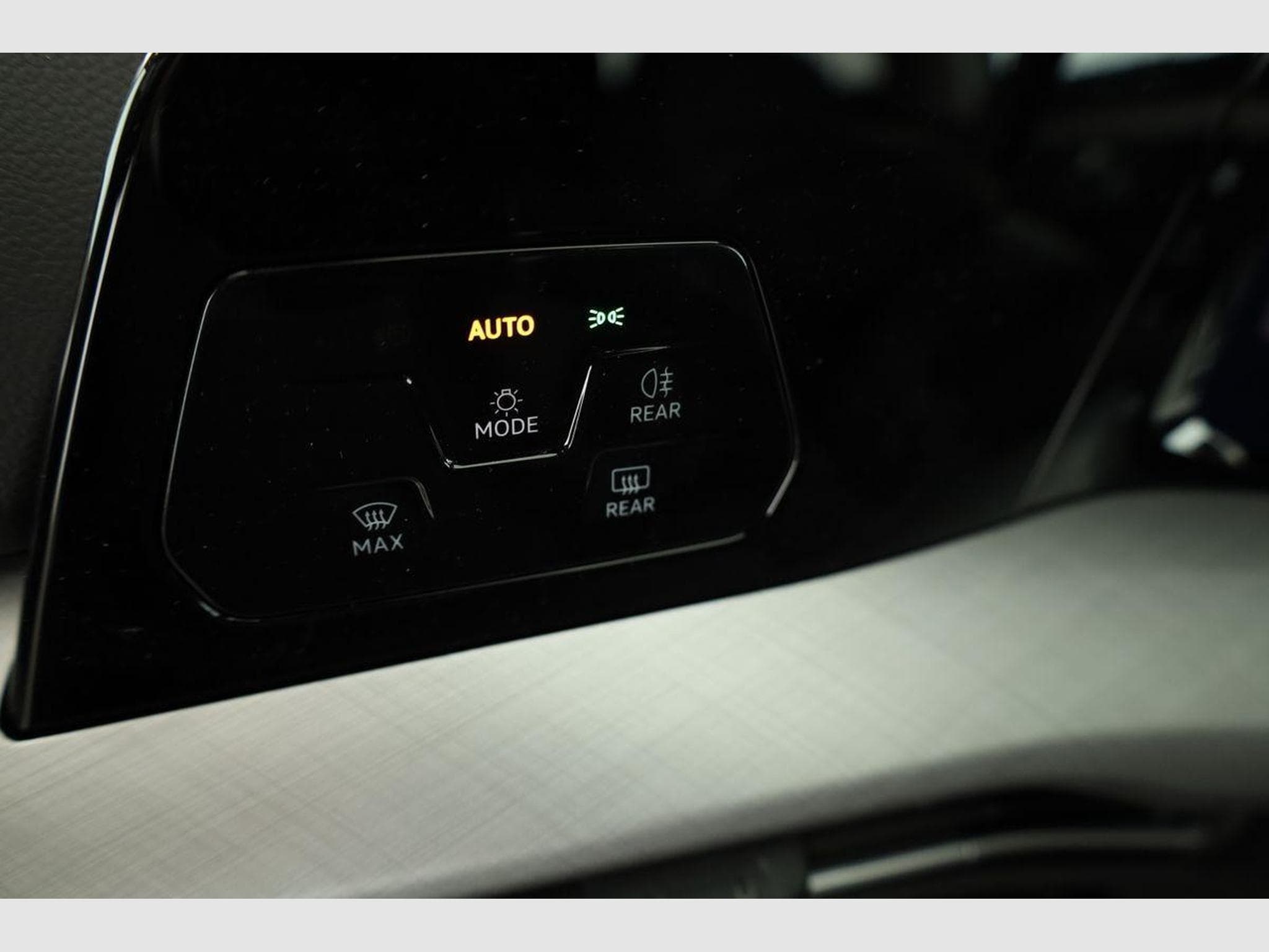 VW Golf Variant VIII 2.0 (2026) - Photo 8