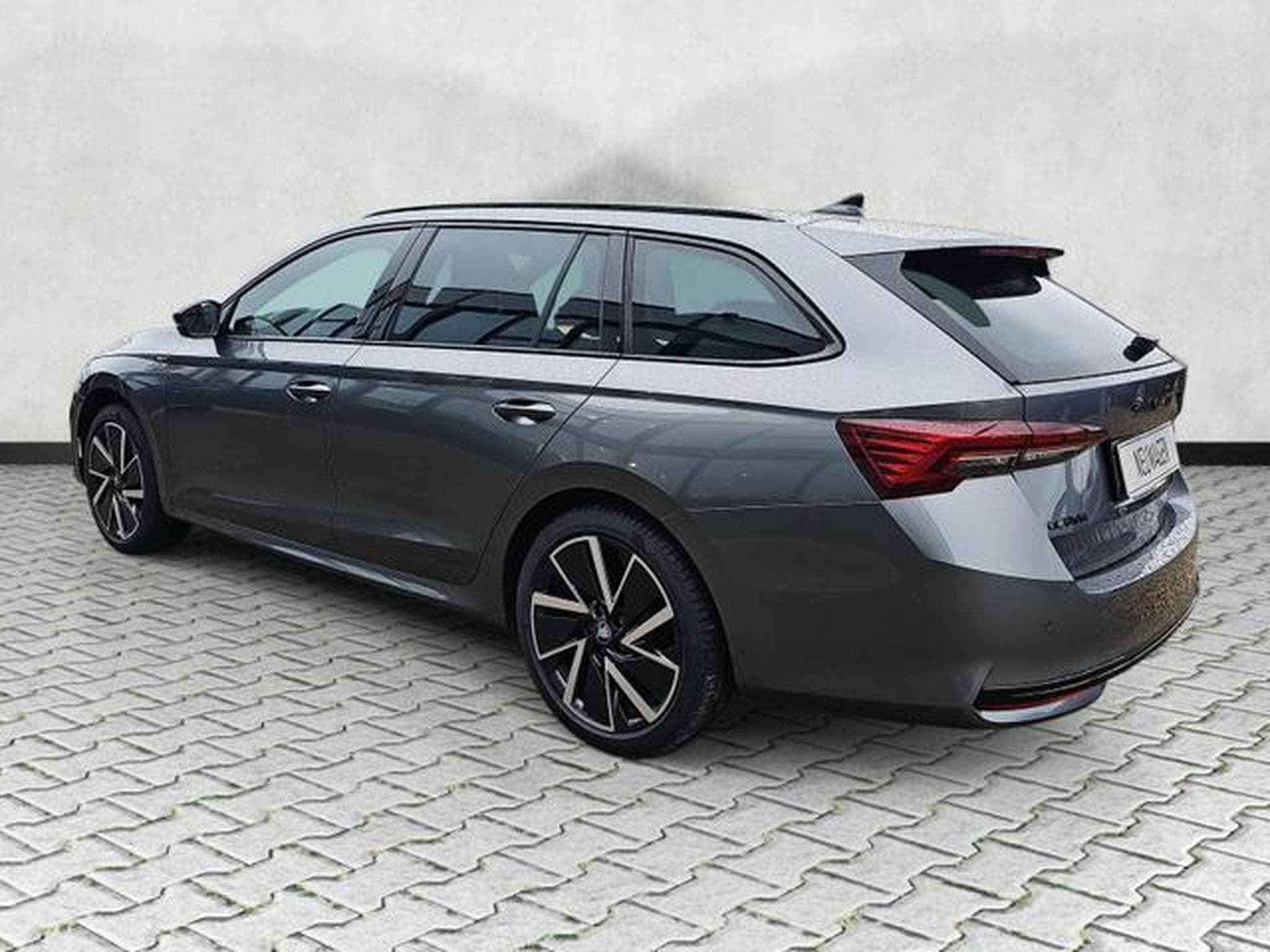 Skoda Octavia 2.0 TSI DSG 150 kW 4x4 Sportline (2025) - Photo 5