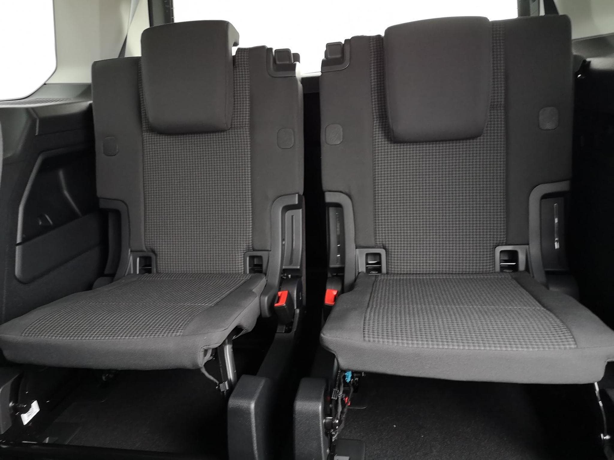 VW Caddy Basis (2026) - Foto 7