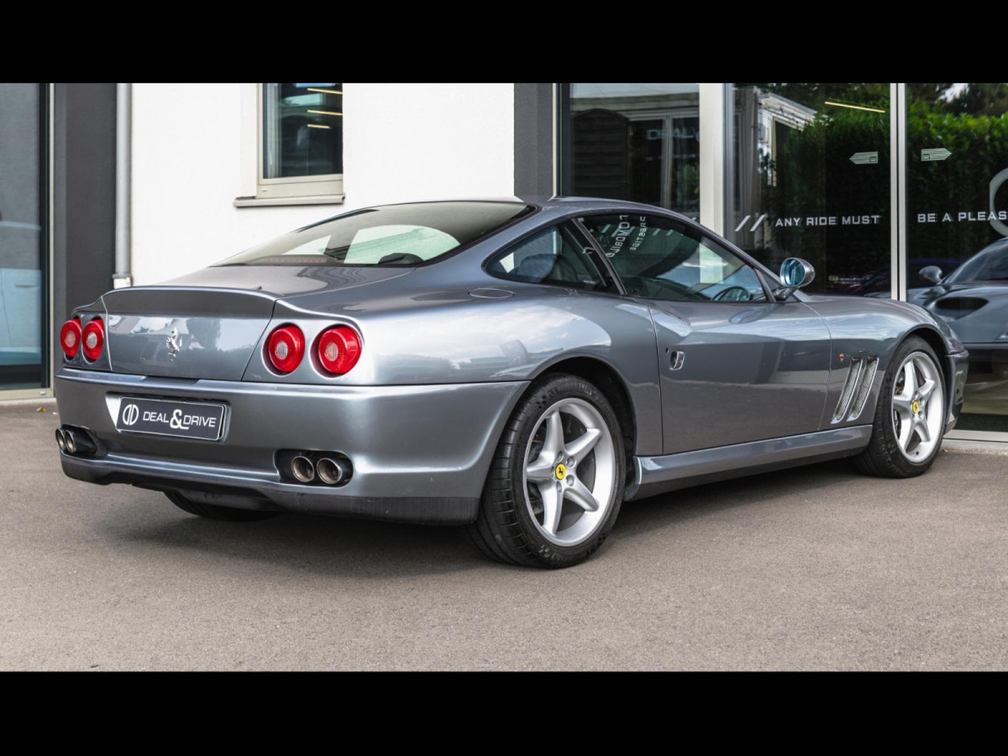 Ferrari 550 MARANELLO 5.5 V12 485 - MANUAL 6 - GRIGIO TITANIO (1998) - Foto 7