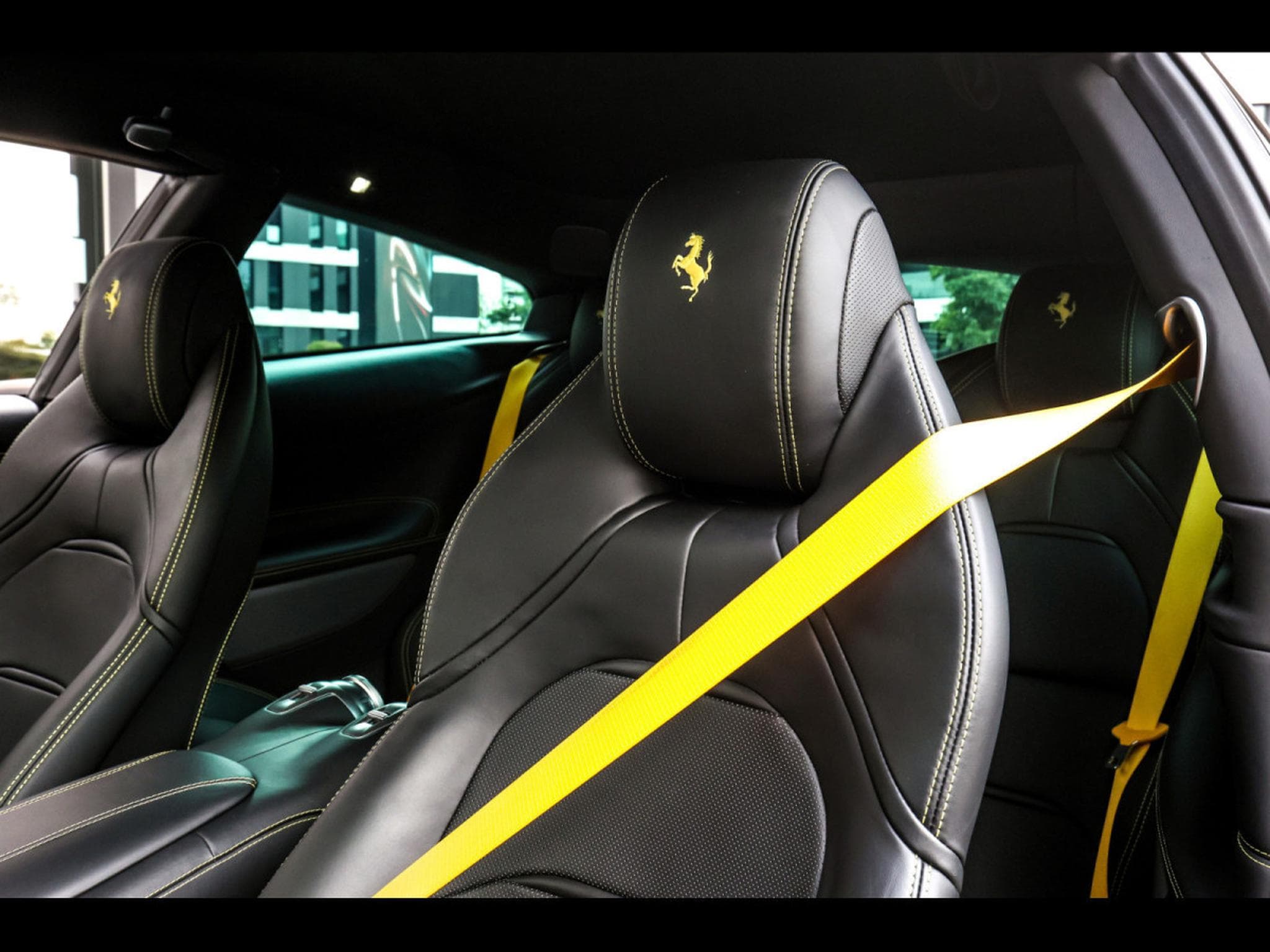 Ferrari GTC4 Lusso 6.3 V12 (690 CH) - NERO DAYTONA - POWER15 APPROVED WARRANTY (2018) - Foto 17