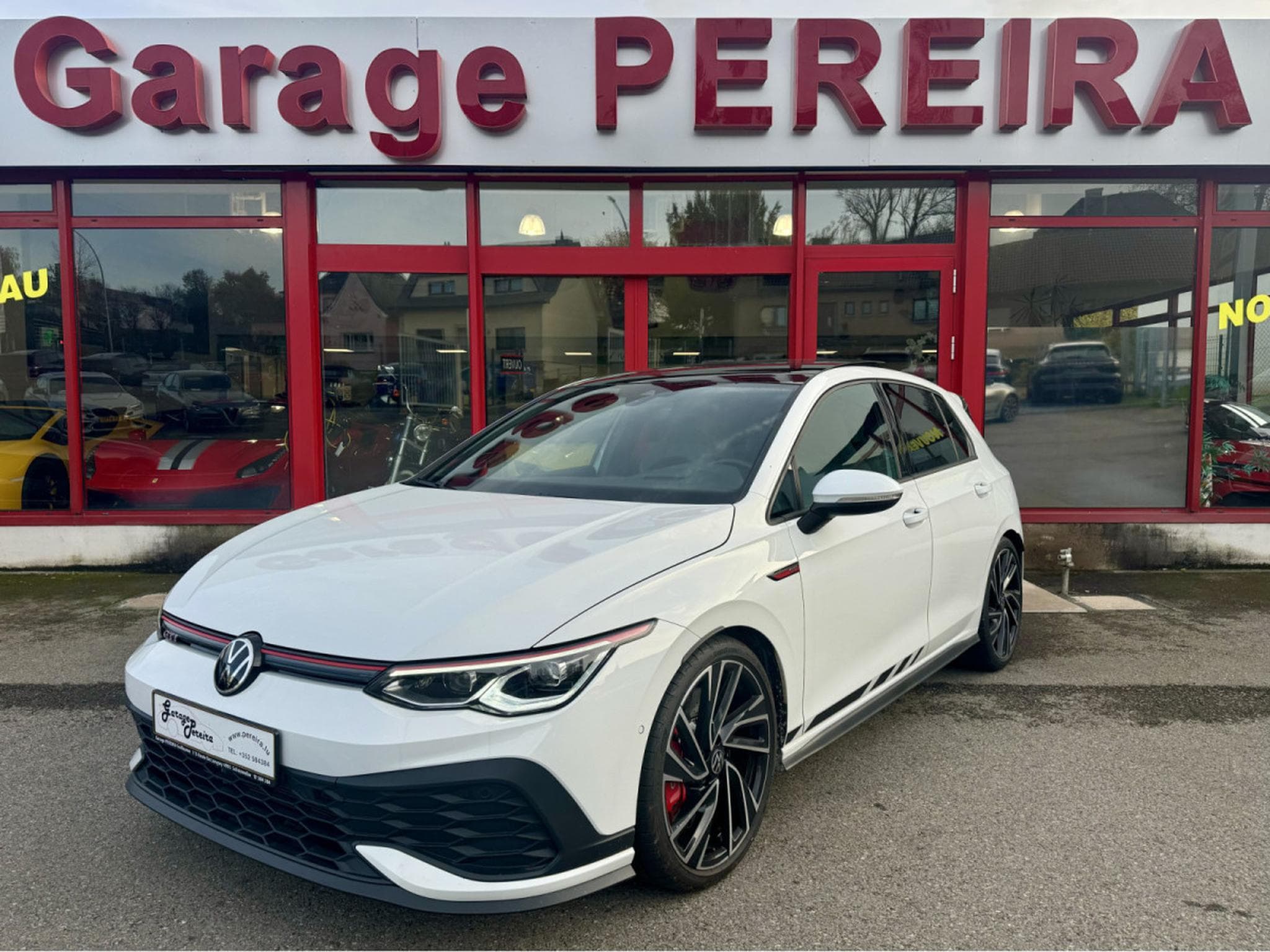 VW Golf GTI 2.0 TSI 300 CLUBSPORT DCC IQ LIGHT HEAD UP HARMAN KARDON (2021) - Foto 2