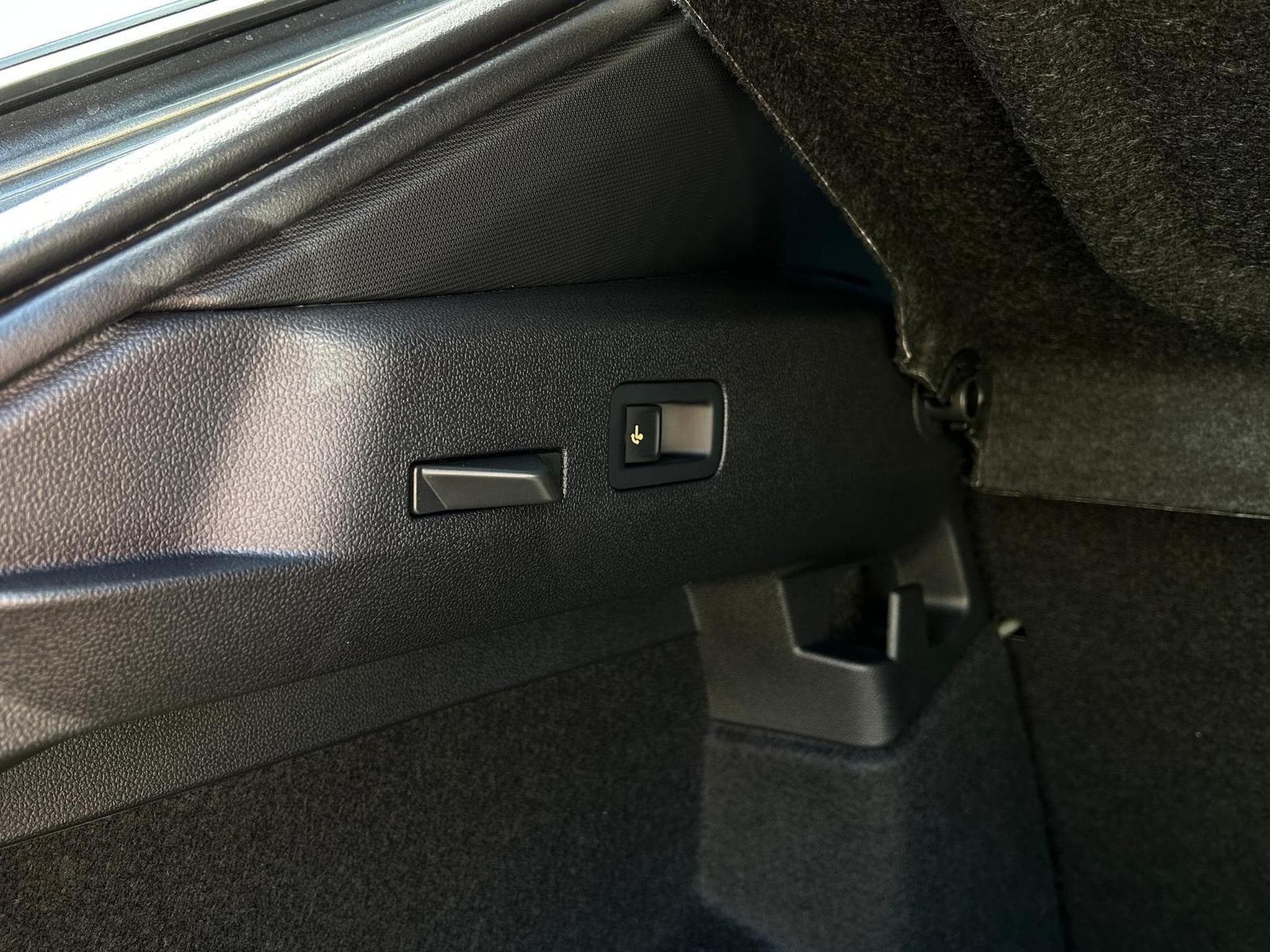 VW T-Roc R-Line (2026) - Photo 18
