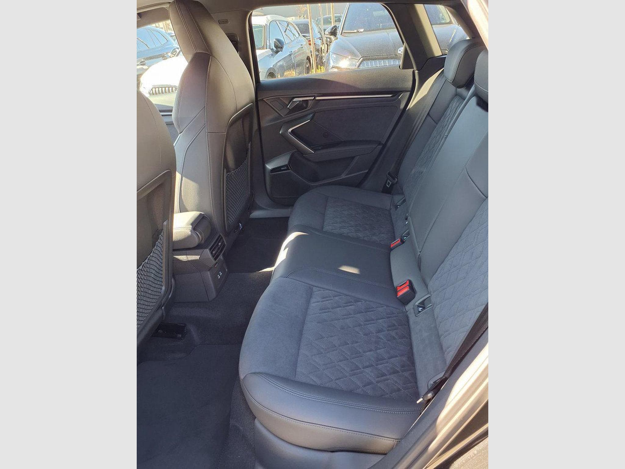 Audi RS3 Sportback 2.5 TFSI 7-Gang S tronic quattro (2026) - Photo 8