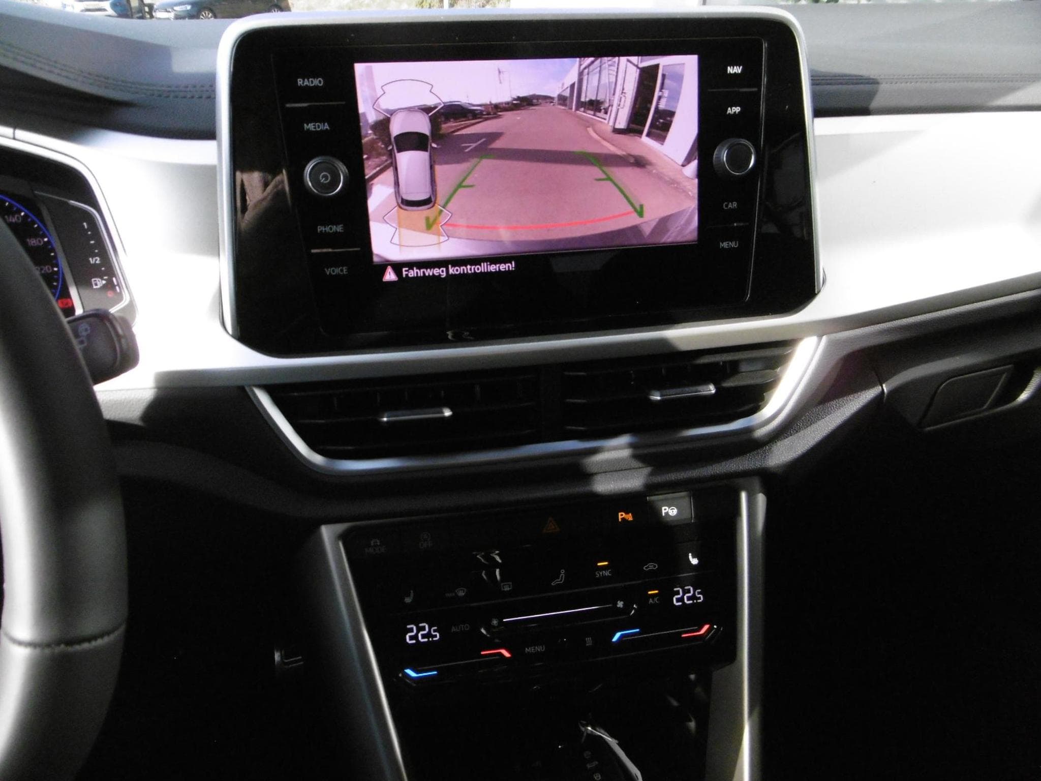 VW T-Roc Move 1.5 TSI (2025) - Photo 13