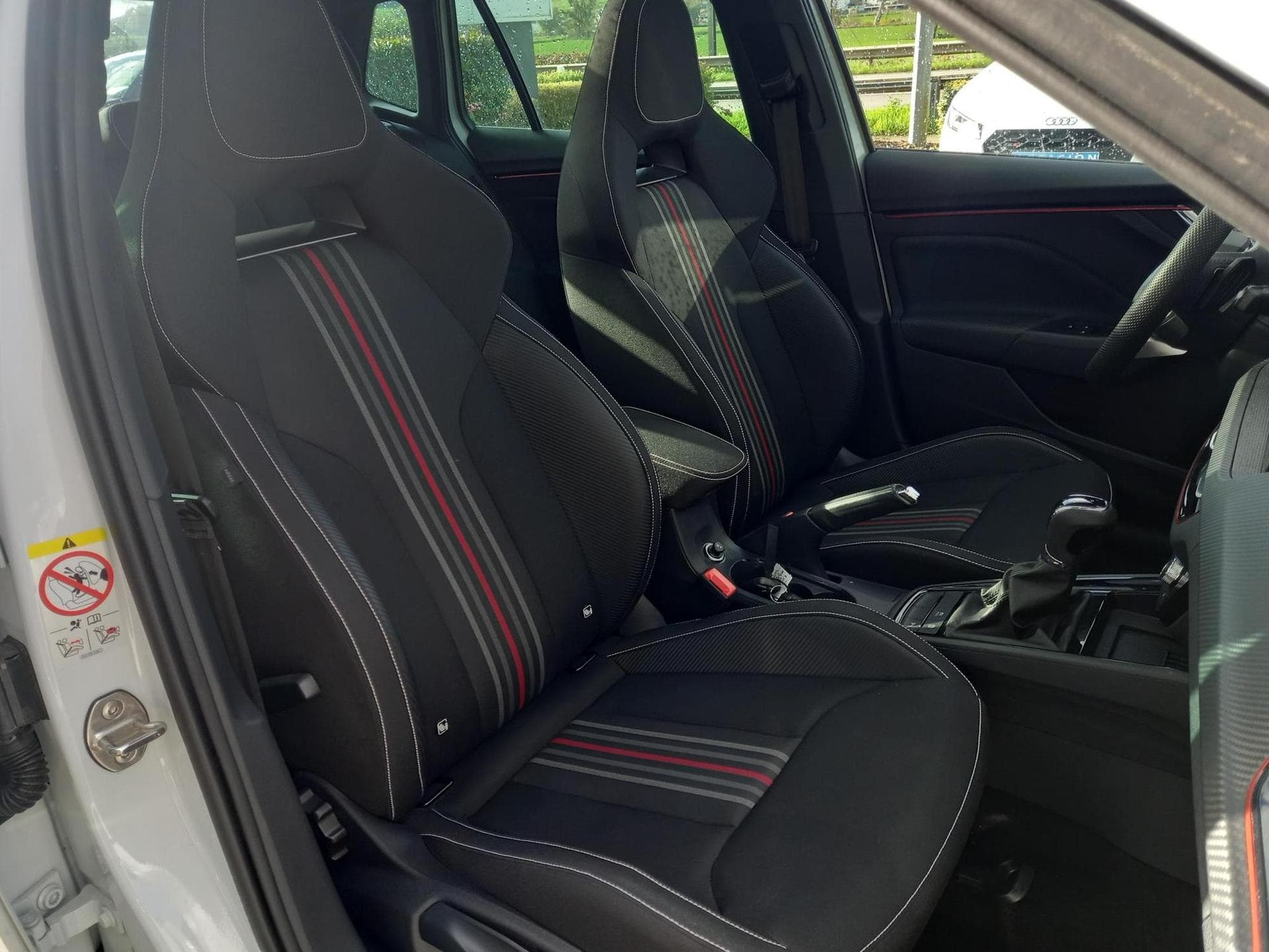 Skoda Kamiq Monte Carlo 1.0 (2024) - Photo 10